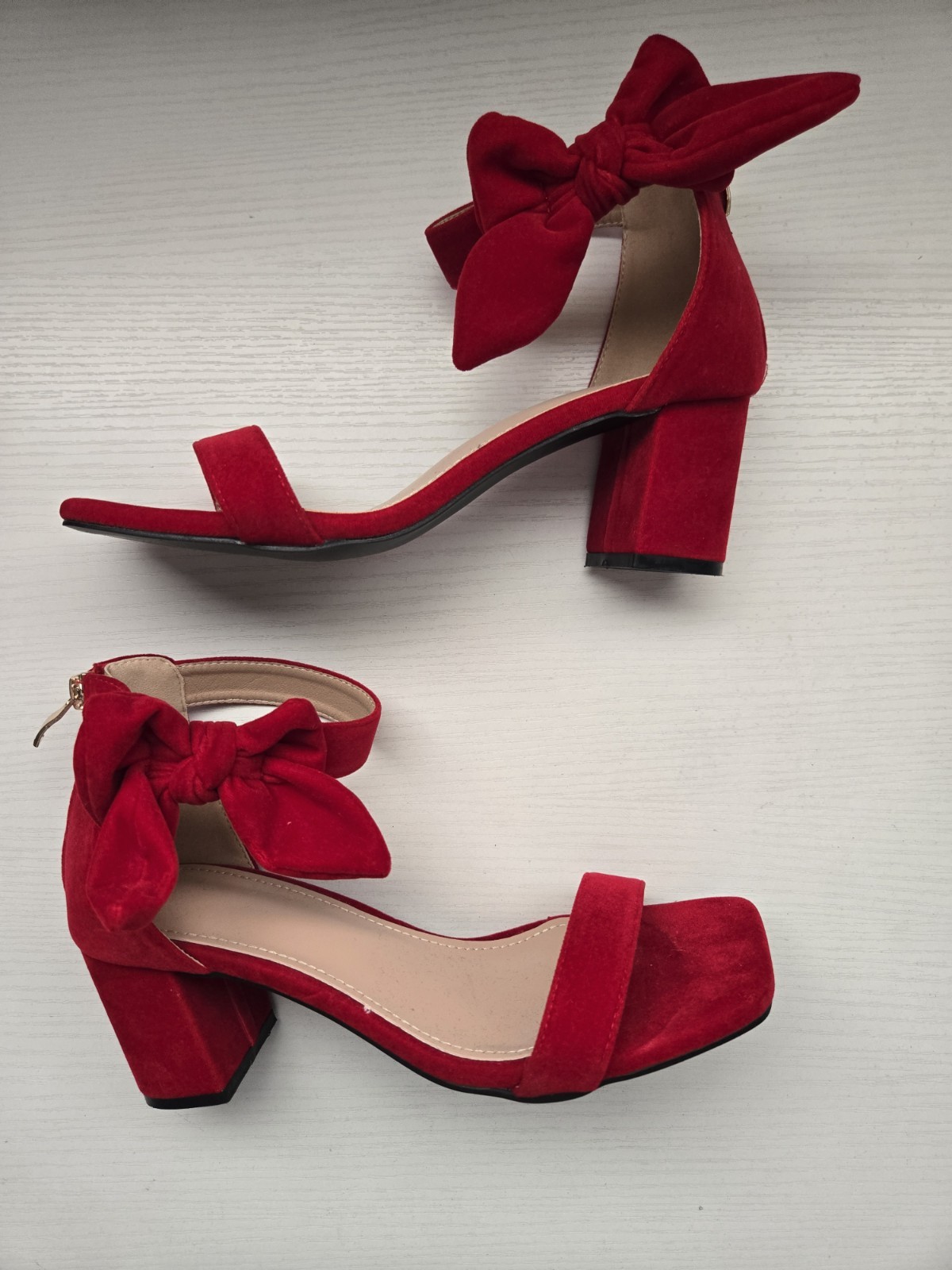 Womens Red Bow Faux Suede Gold Color Zipper Strap Block Heel Sandals Size 38