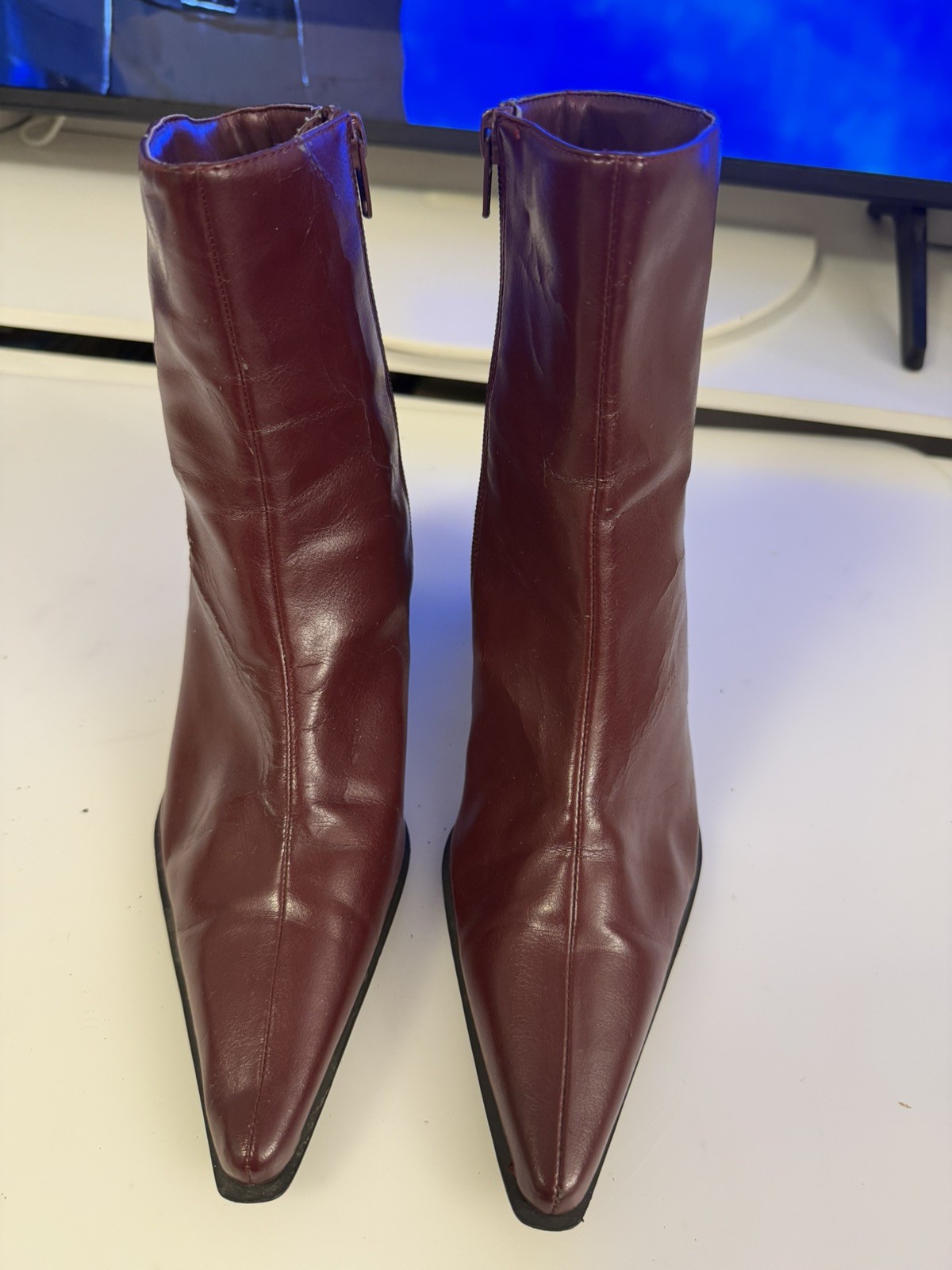 TRANSIT Women’s Burgundy Pointed Toe Ankle Boots Block Heel Side Zip Size 8.5