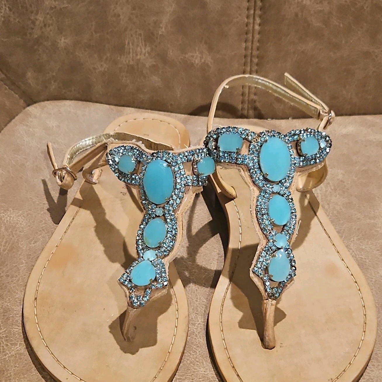 Ivanka Trump Beaded Rhinestone Thong Sandals Beige Blue Women’s Casual