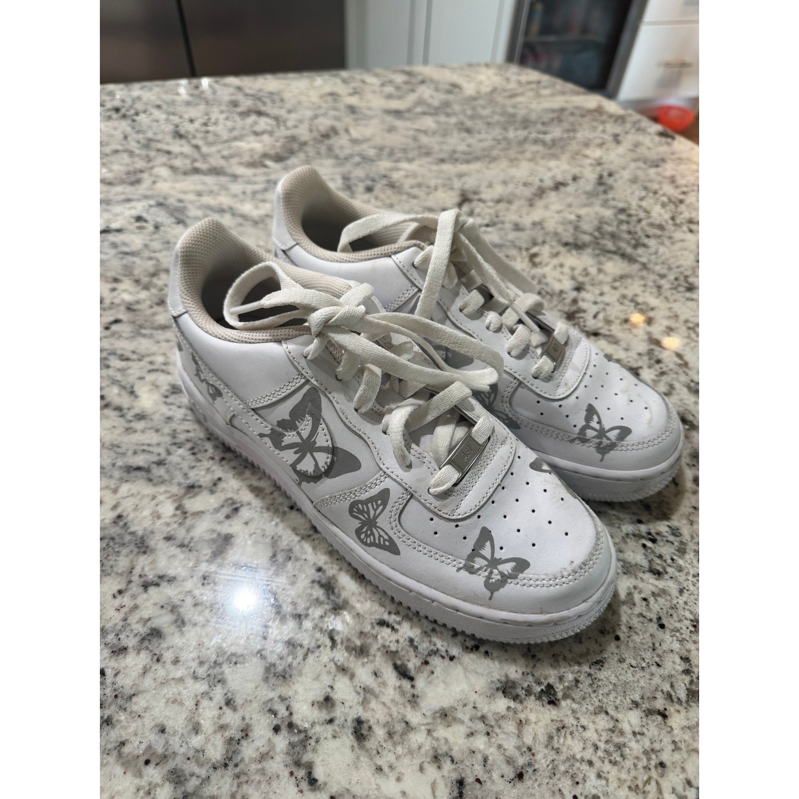 Nike Air Force 1 Low White Silver Butterfly Kids 6.5Y Womens 8 Sneaker