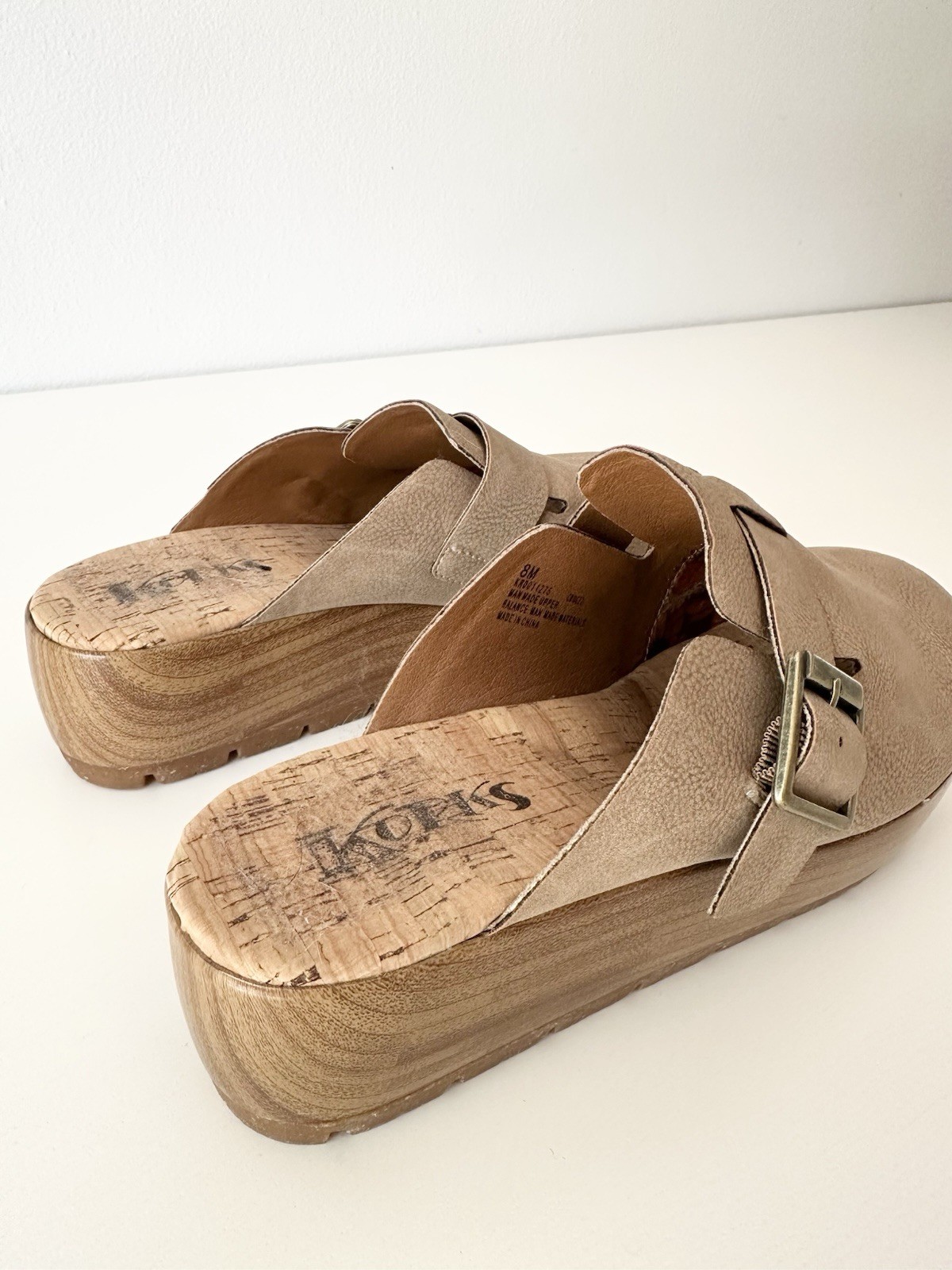Korks Women’s Beige Leather Buckle Clog Sandals Cork Insole Size 8M