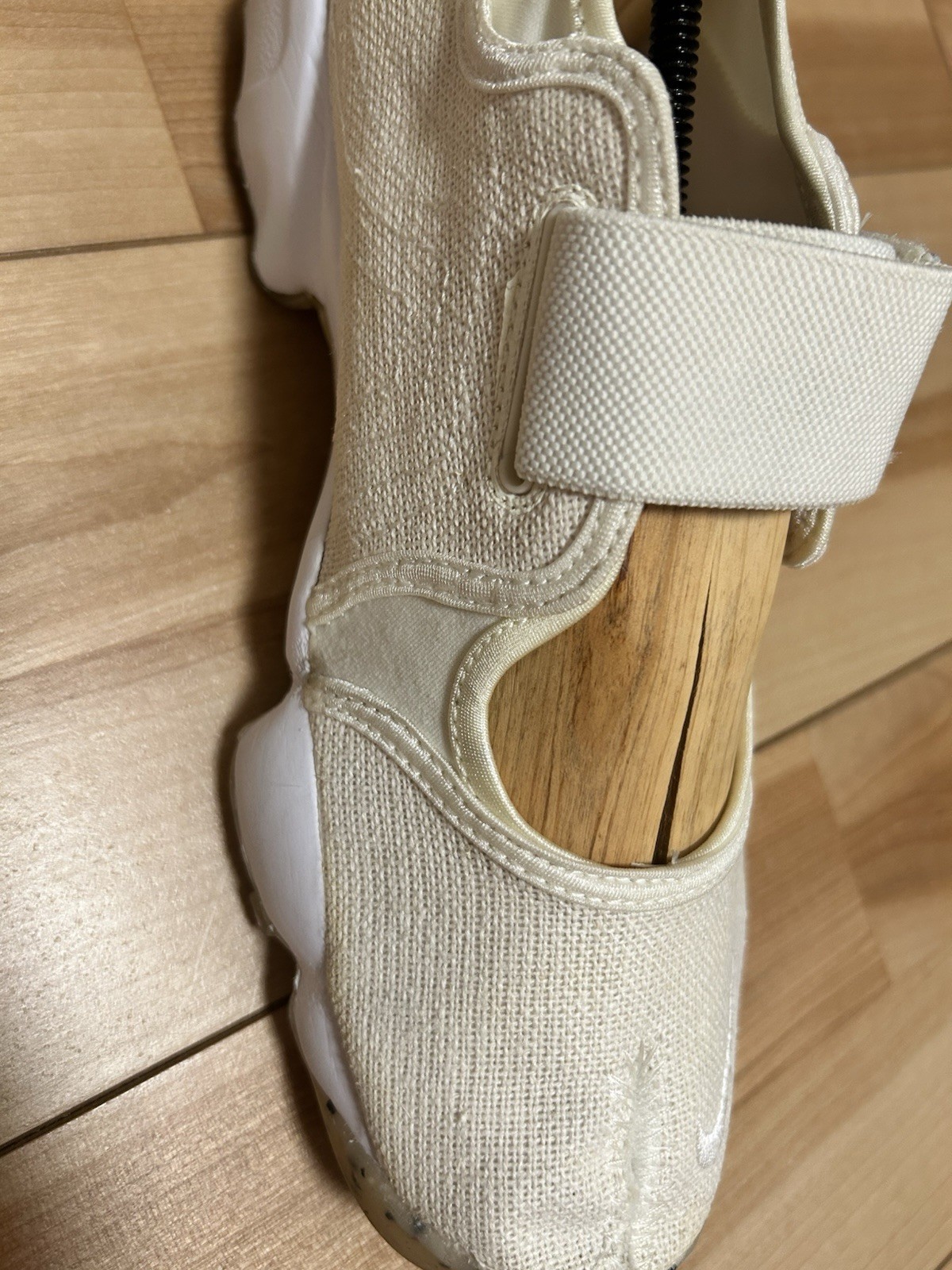 Men’s US10 27cm Nike Air Rift DJ4639-121 Beige Cream Split Toe Shoes rare