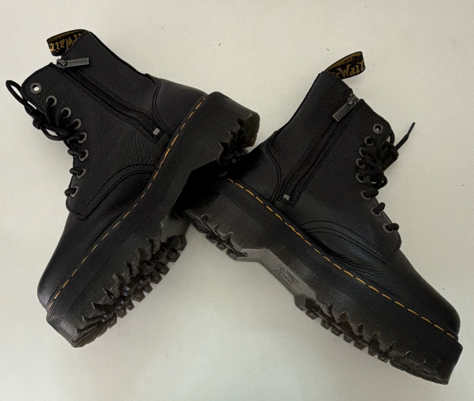Dr. Martens Jadon II Black Leather Platform Combat Ankle Boots Lace Up Men US 8