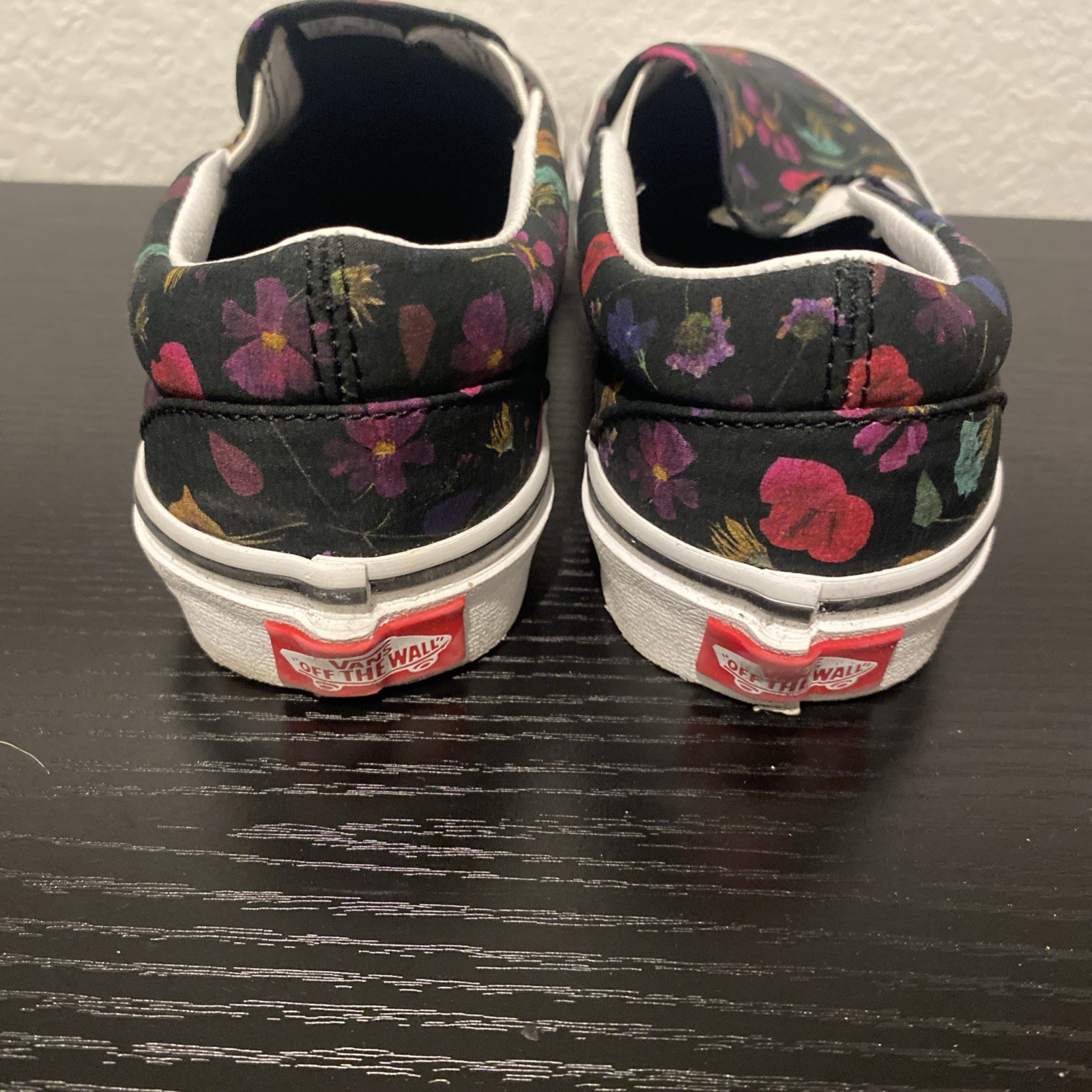 Vans Slip On – Pressed Floral- Size 5 Women US