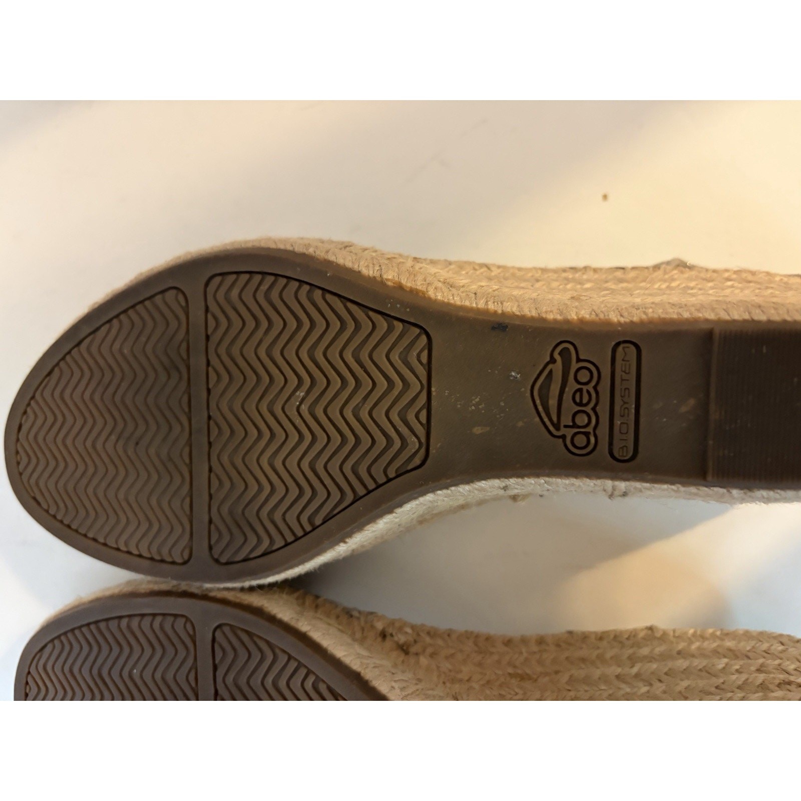 Abeo Dahlia Leather Metallic Beige Espadrille Wedge Sandal Bio System Size 9