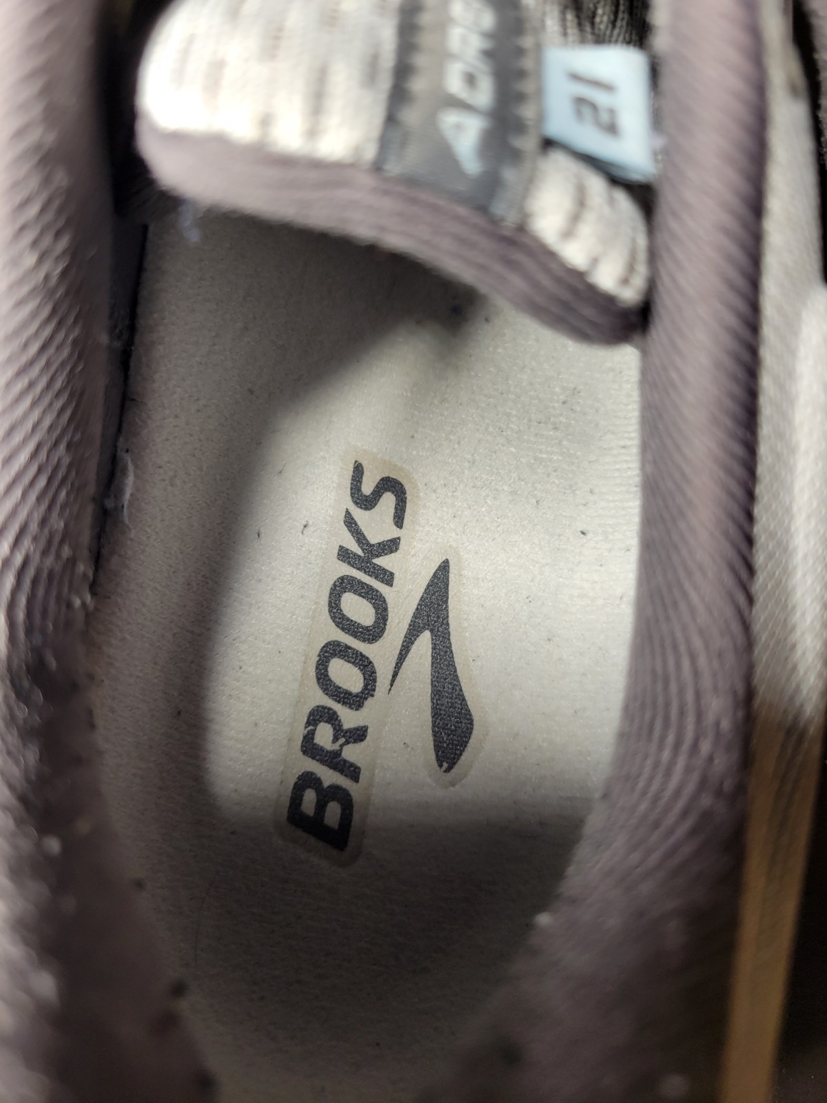 Brooks Adrenaline GTS 21 Women’s Running Sneakers Size 11.5B