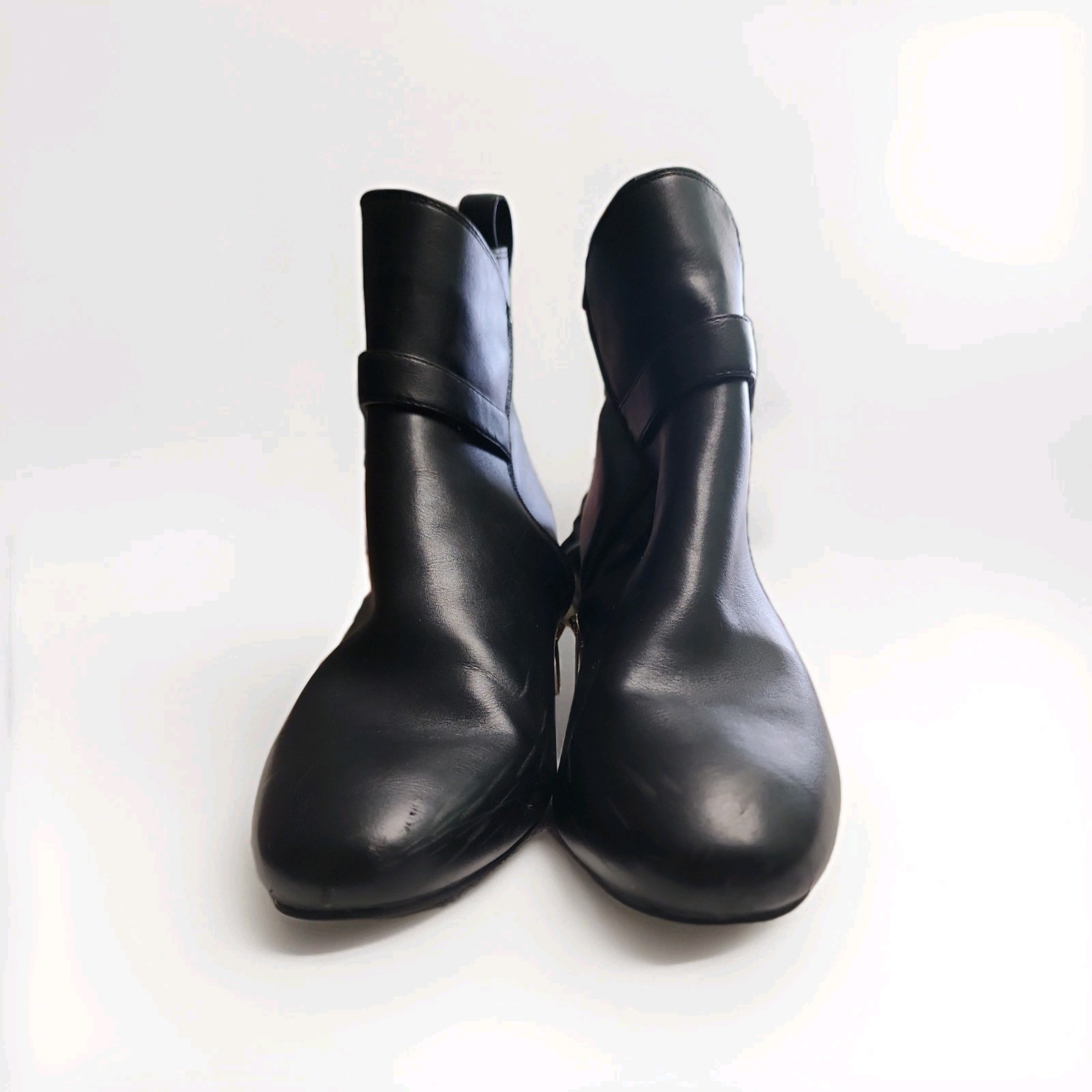 London Fog Black Ankle Boots Size 11 Zip Low Heel Casual Booties.