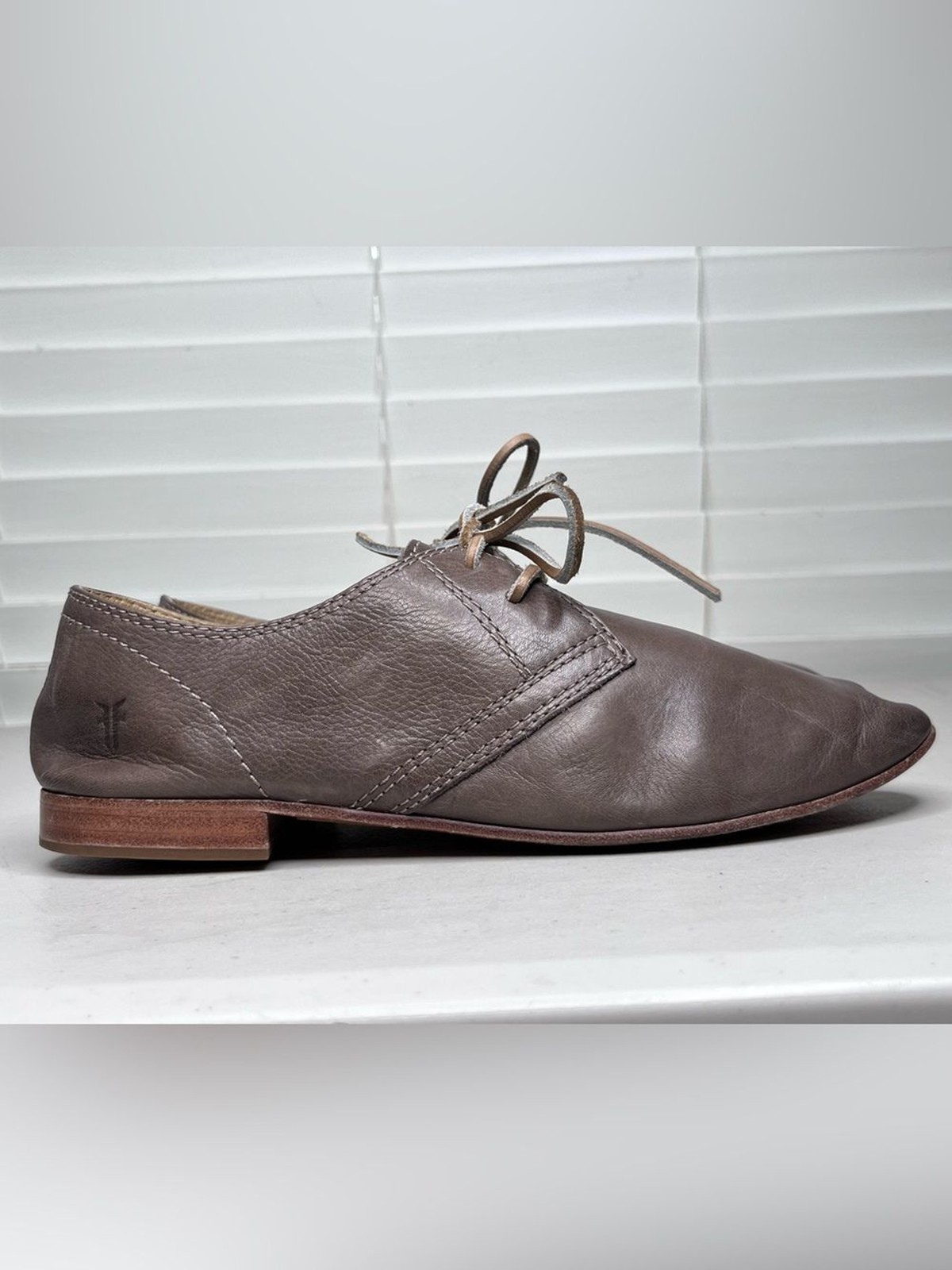 Frye Jillian Tumbled Leather Taupe Lace-up Oxford Shoes Sz 9M