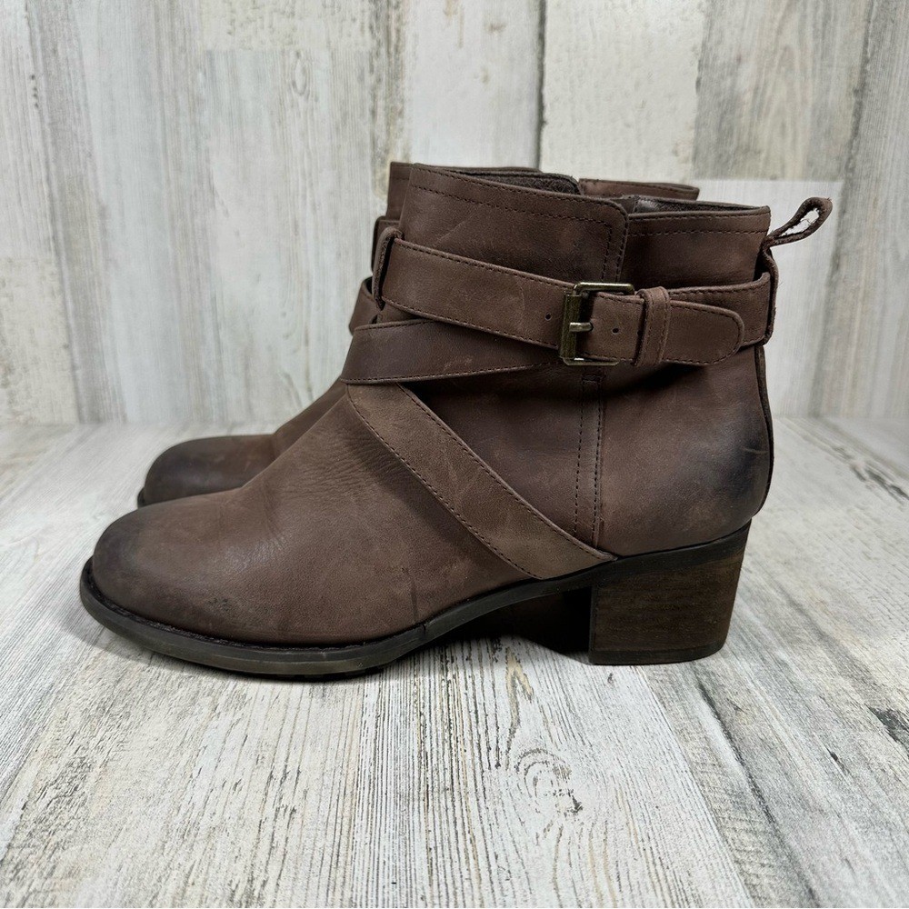Tara M. Brown Leather Ankle Boots Women’s 8 with Straps Buckle Detail