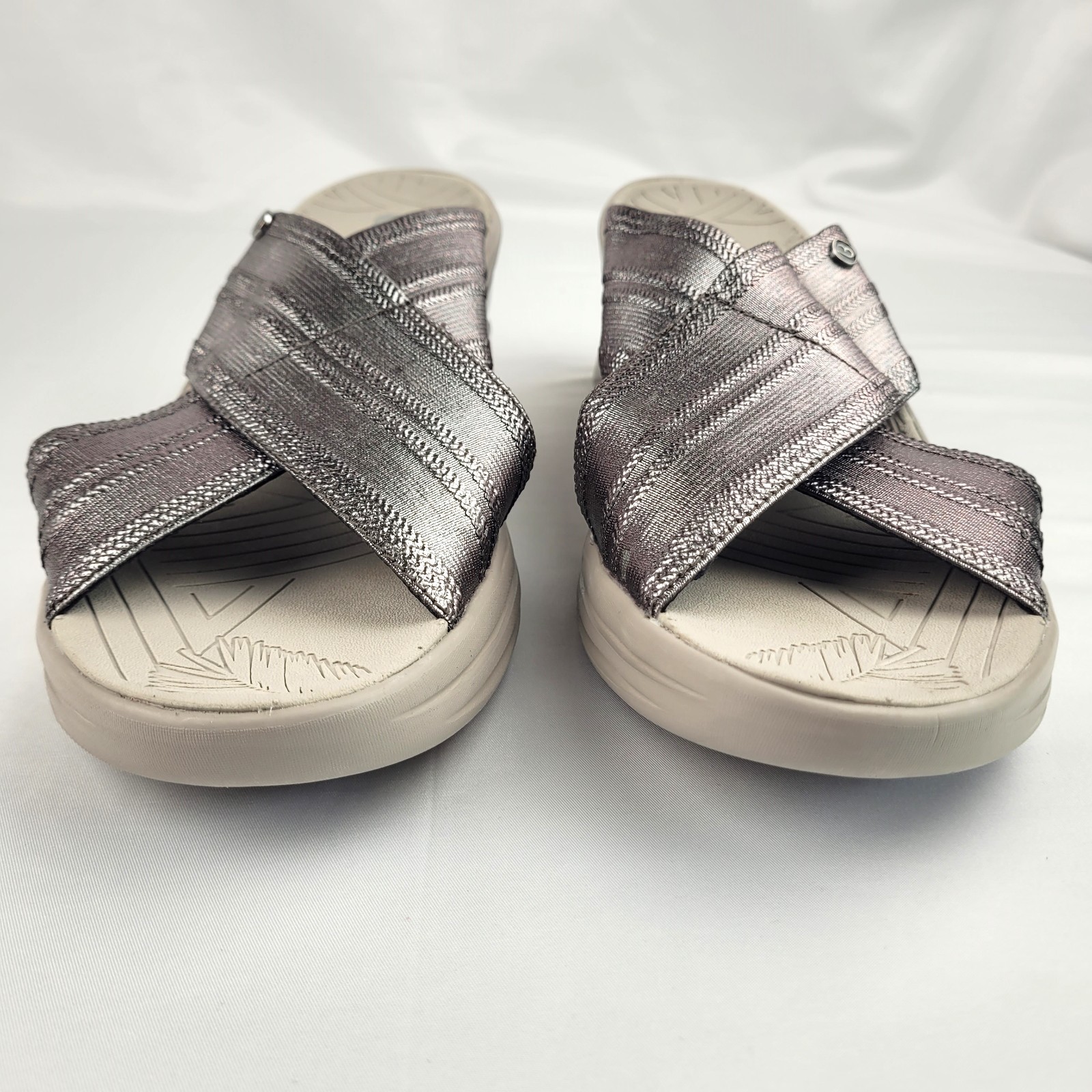 Bzees Vista Sandals Women’s 11M Silver X Band Wedge Slide Comfort Summer Casual