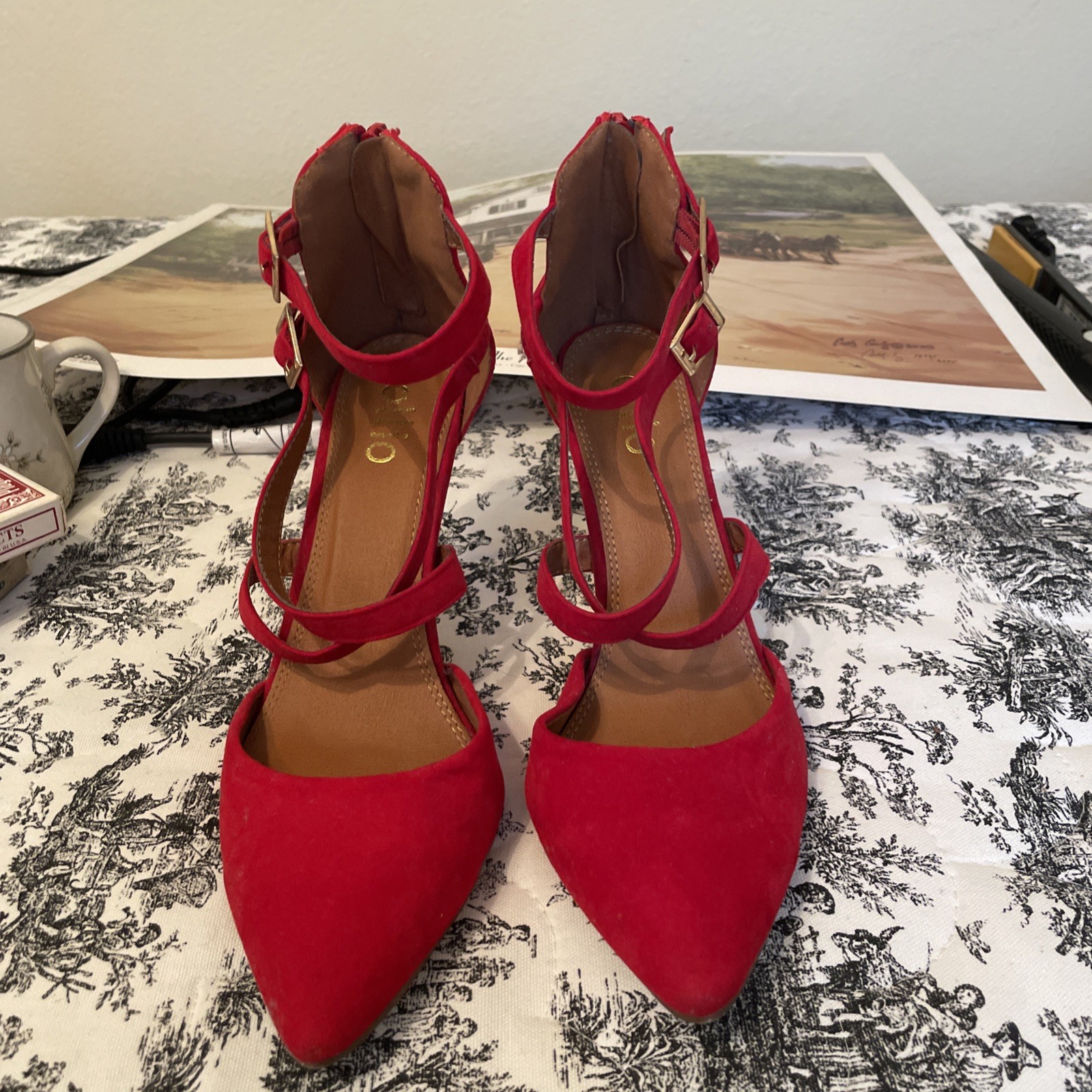 Ladies Red Velvet Heals From OJJIO Size 9 Box S1