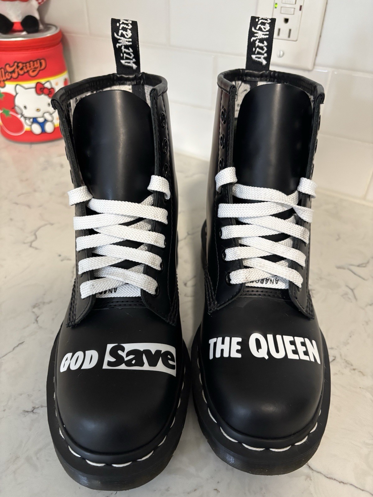 Dr. Martens 1460 x Sex Pistols «God Save The Queen» Limited Edition Boots SZ6