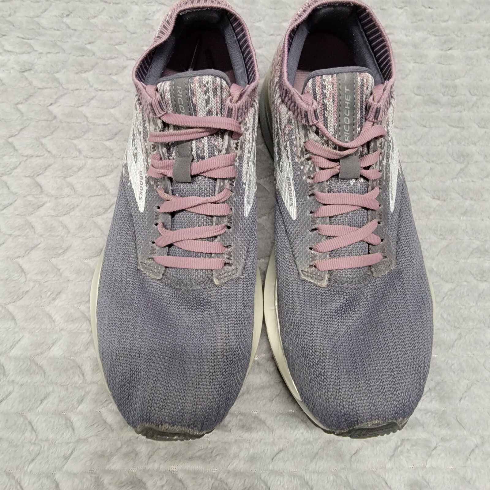 Brooks Womens Ricochet Shoes Sneaker Size 9.5 Gray Pink Running Athletic Walking