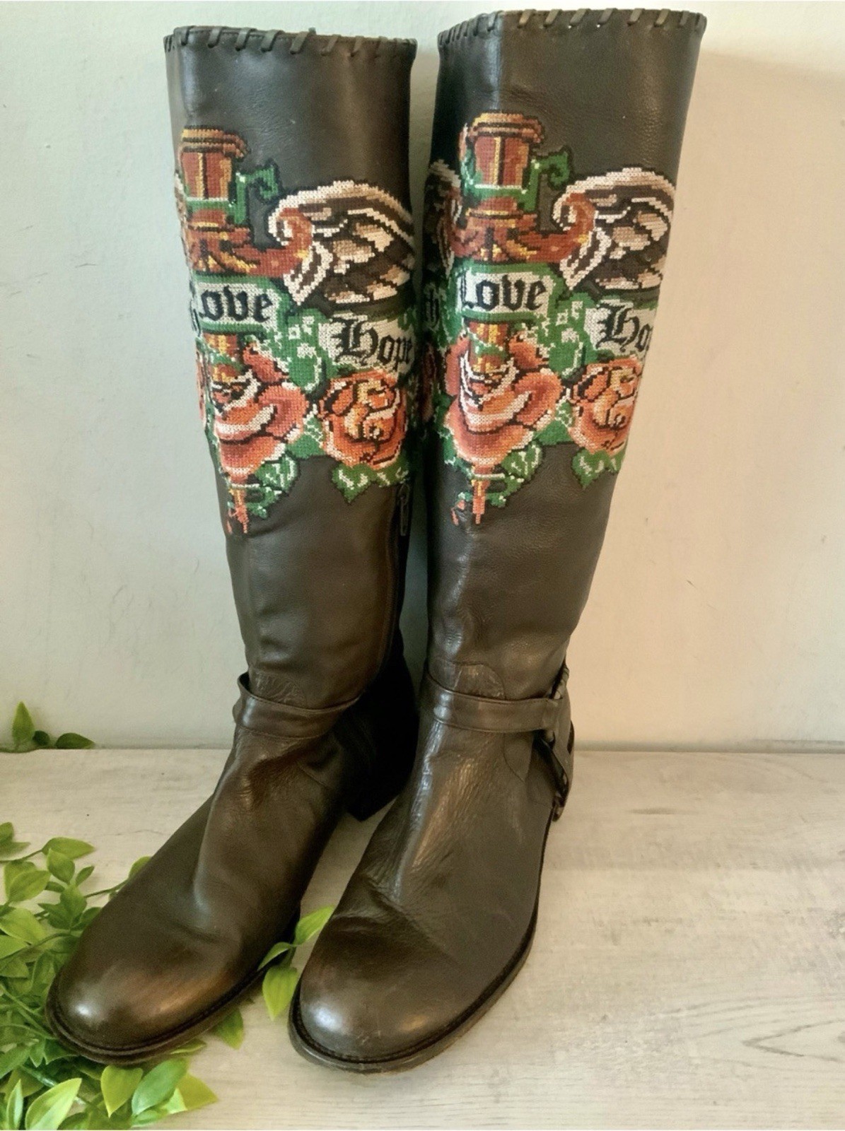 ISABELLA FIORE Y2K FAITH LOVE HOPE LEATHER & EMBROIDERED BOOTS 10