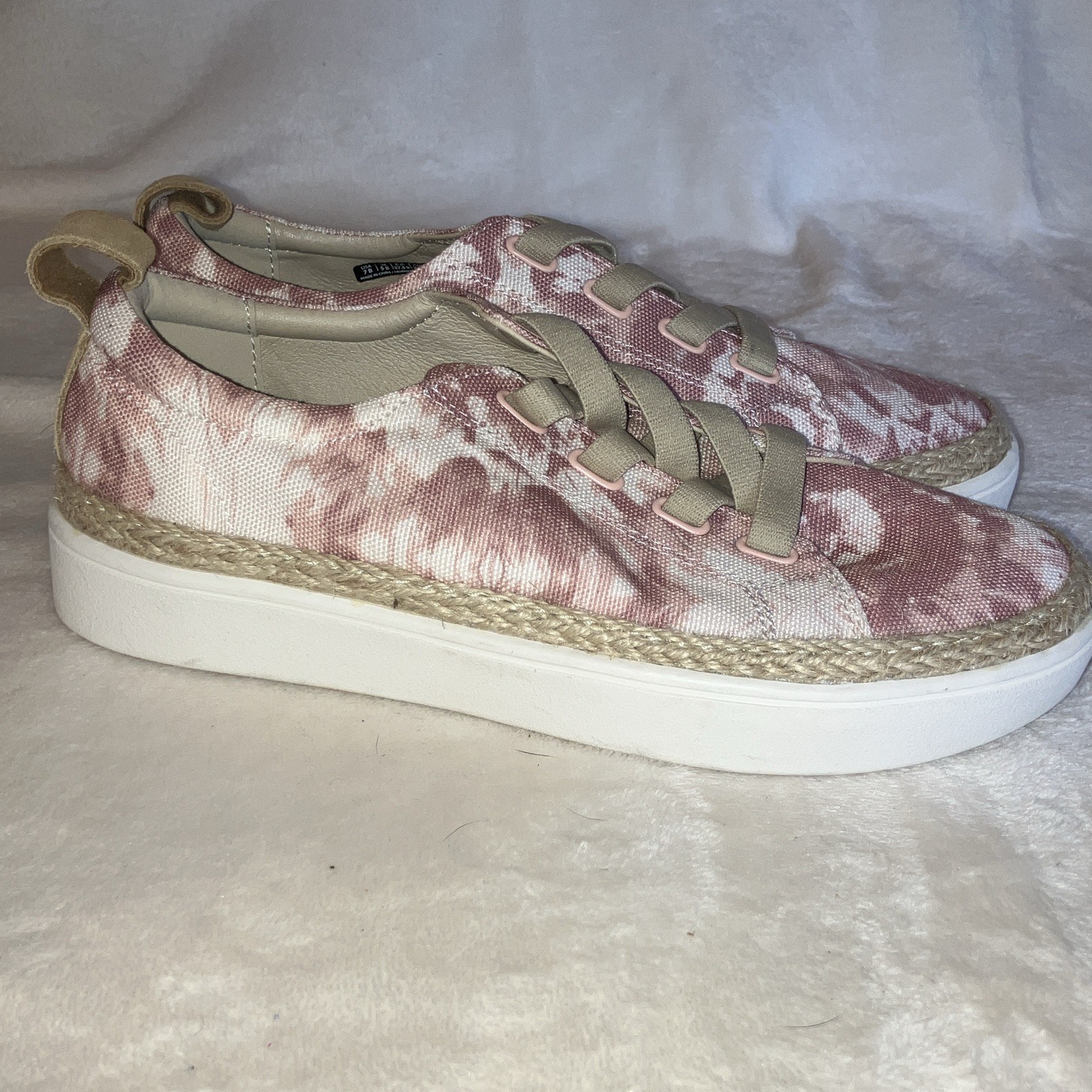 Spenco Women’s 7B Low Top Athletic Sneakers Lace-Up Tie-Dye Pink White A2