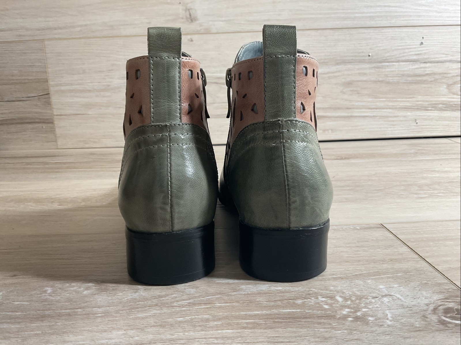 SPRING STEP ISABELLE Booties Ankle Boots Green Tan Womens Size 37 6.5-7