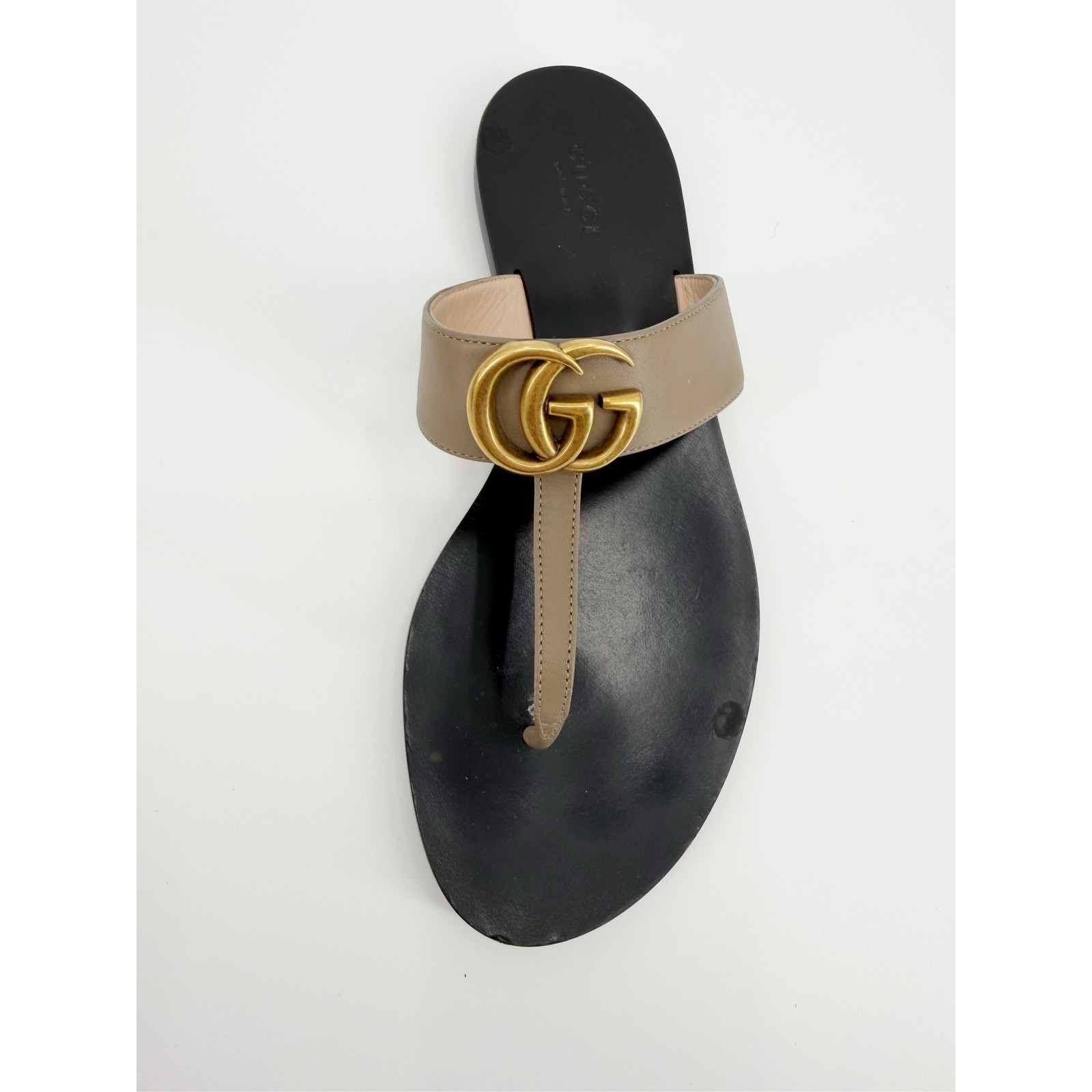 Gucci GG Marmont Beige Black Leather Thong Gladiator Flat Sandals Bag 38.5