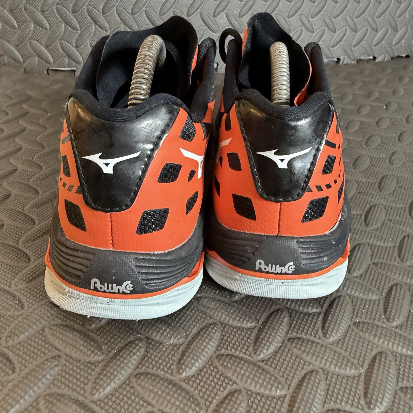 Mizuno Wave Lightning Z2 Orange/Black Volleyball Shoes Women Size 8.5 Excellent