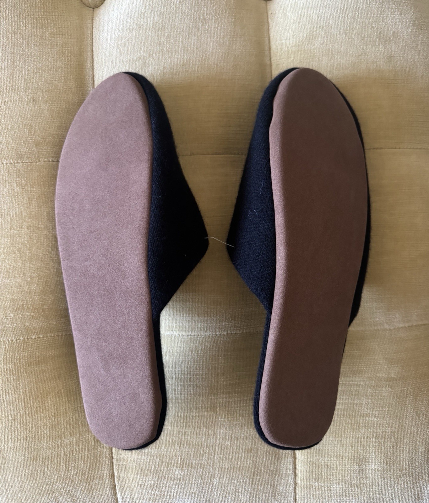 NWT NakedCashmere Naked Cashmere Mule Slippers * Black * Large 9/10