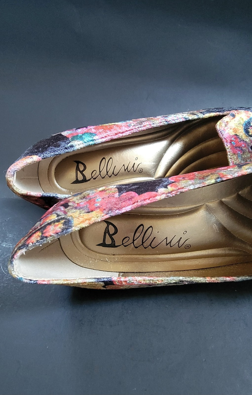 Bellini Women’s Bobcat Multi-colored Velvet Pump Heels Shoes – Sz 8.5