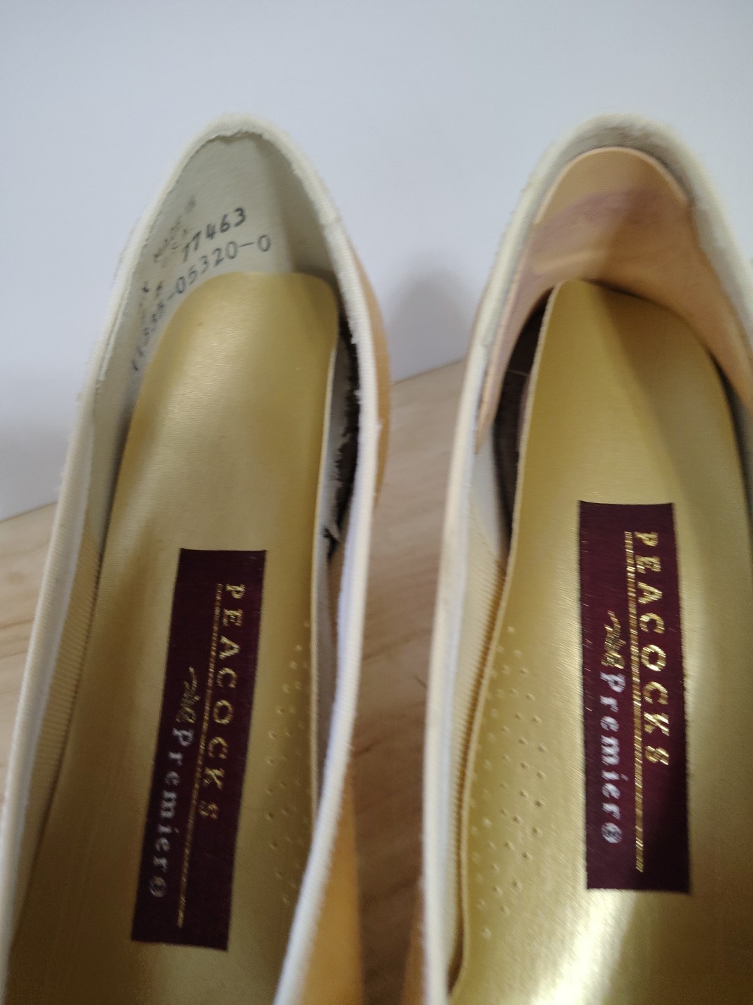 Peacocks Premier Dyeable Fabric Closed Toe Ivory Heels Size 7 B