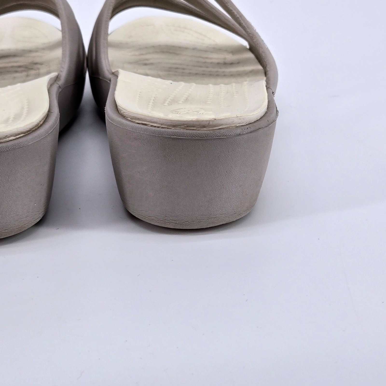 Crocs Patricia Four Strap Wedge Sandals Stucco Mushroom Neutral Women’s Size 7