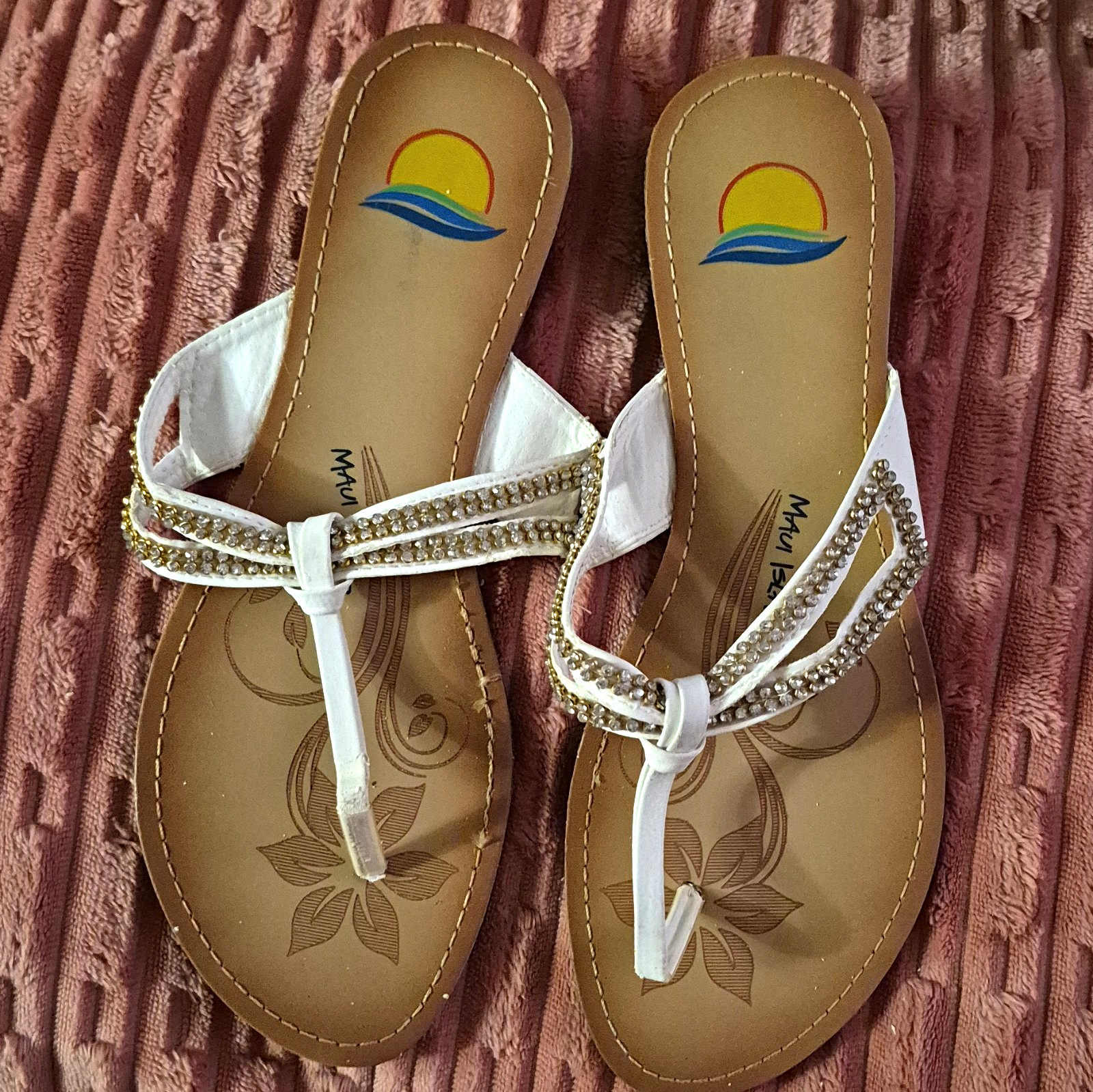 Women’s Thong Slip-On Sandals Synthetic White Rhinestone Straps Casual Size 8