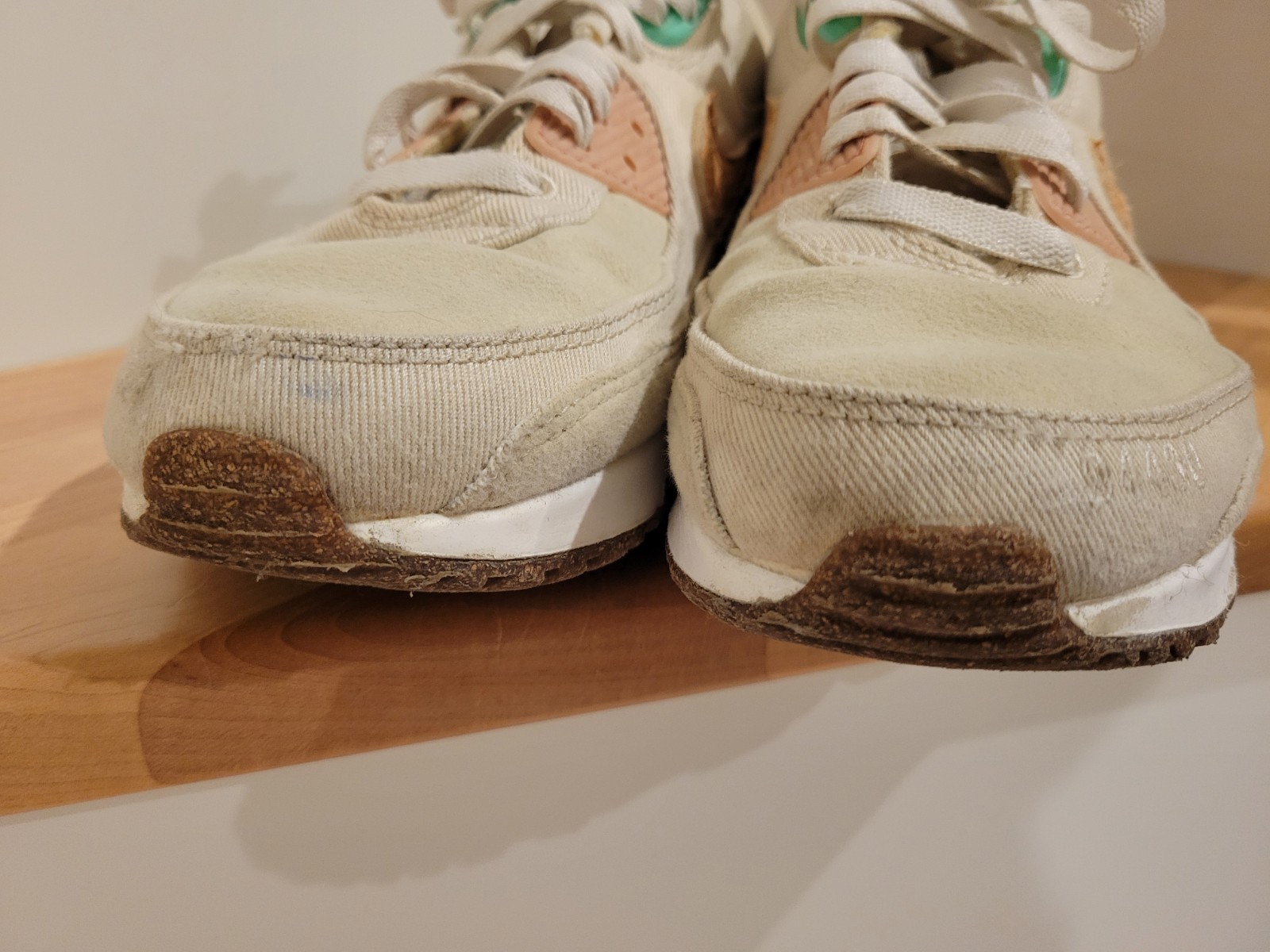 Nike Air Max 90 Happy Pineapple Sneakers Women’s Size 9 DC-5211-100