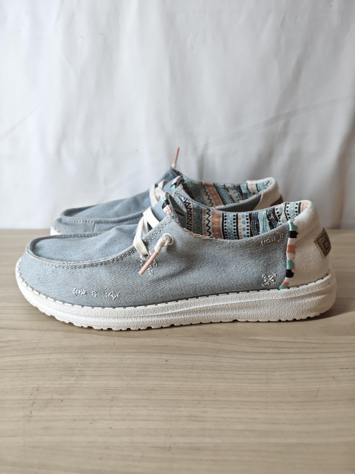 Hey Dude Wendy Shoes Womens Size 6 Light Denim Boho Slip On Canvas Loafers EU 37
