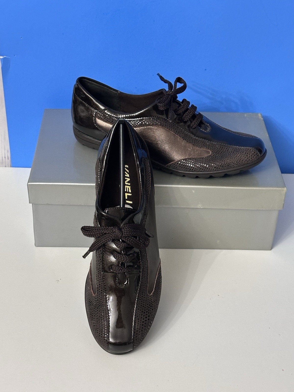Vaneli Sport Women’s Amity Bronze Brown Lace Up Casual Loafer Size 7N NIB