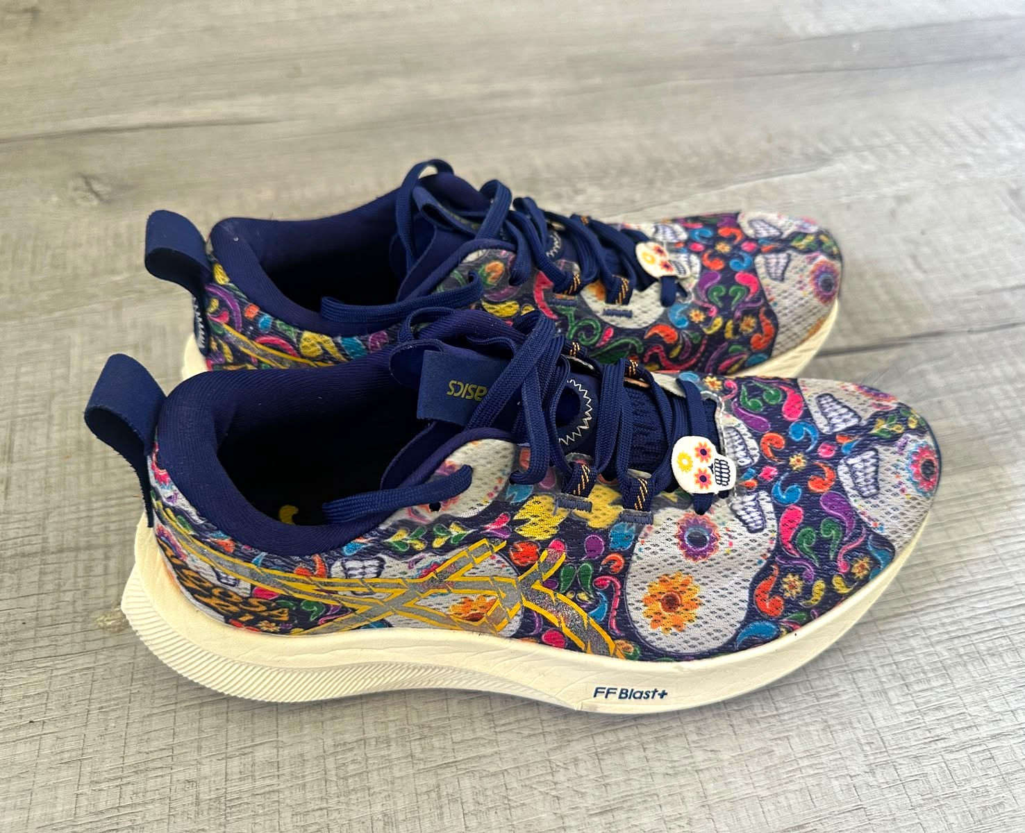 ASICS Men’s Low Top Lace-Up Cushioned Running Sneakers Sugar Skull Multicolor