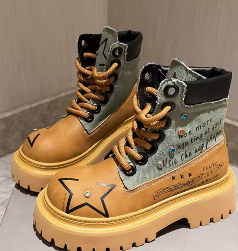 Chunky Star Combat Boots – Lace Up Platform Graffiti Style