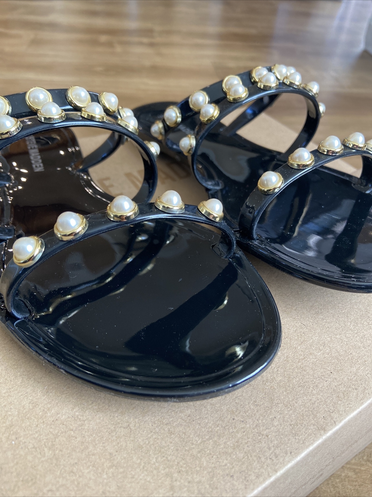 Steve Madden Studded Pearl Embellishment Flat Sandals, Yalsa Black Size 7