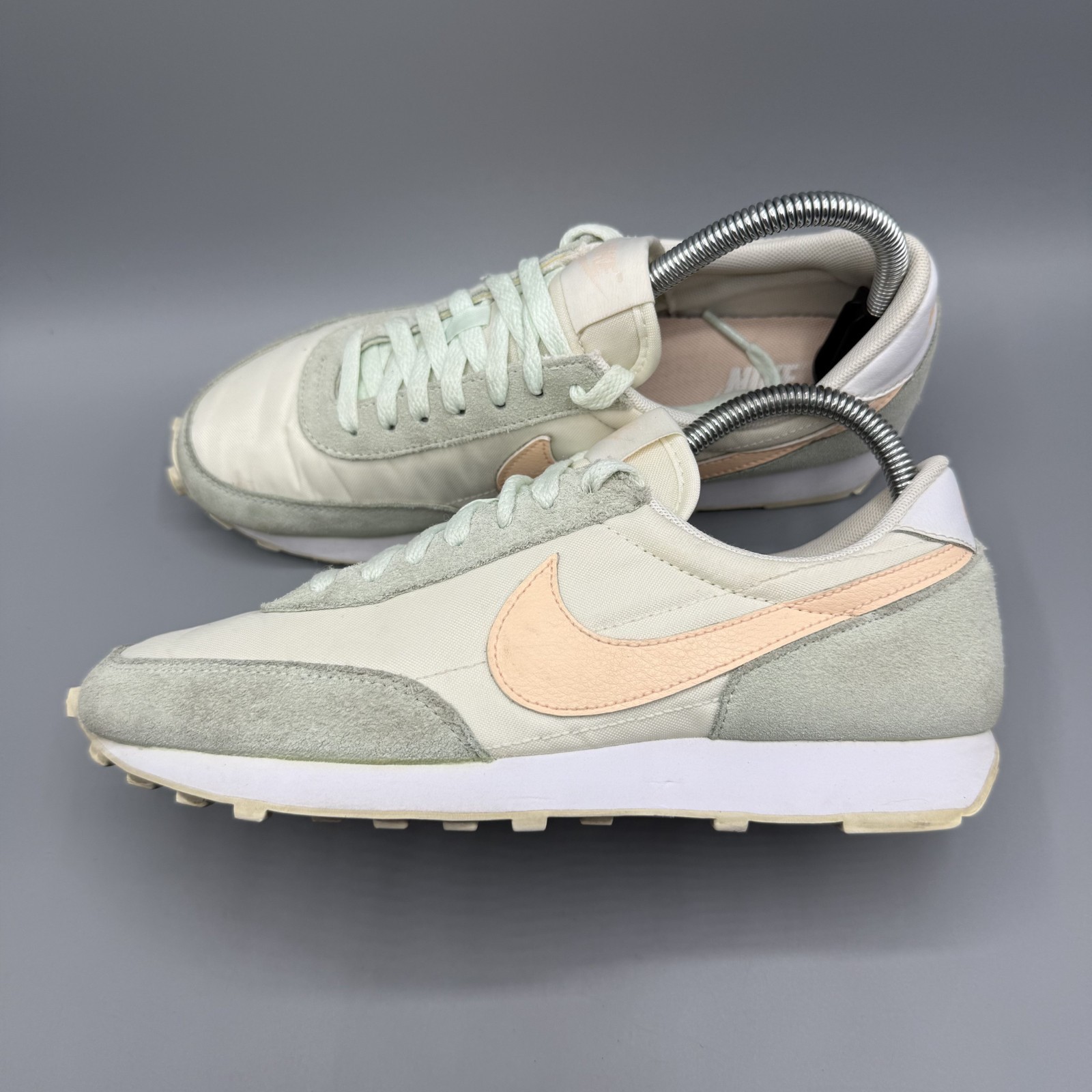 Nike Daybreak Retro Sneaker Barely Green Women Size 7.5