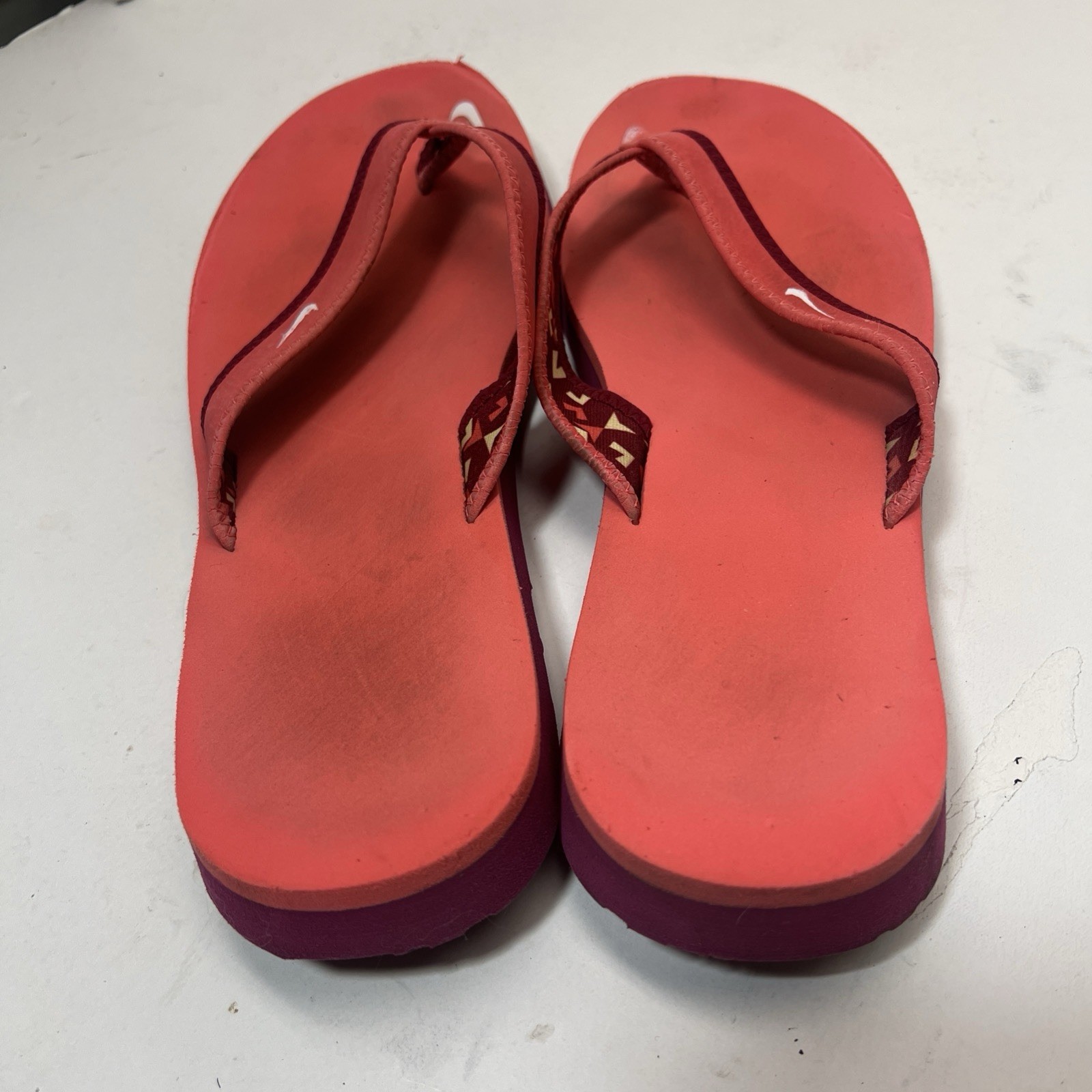 Nike Womens Size 11 Flip Flop Thong Ultra Celso 314870-600 Fruit Punch Pink