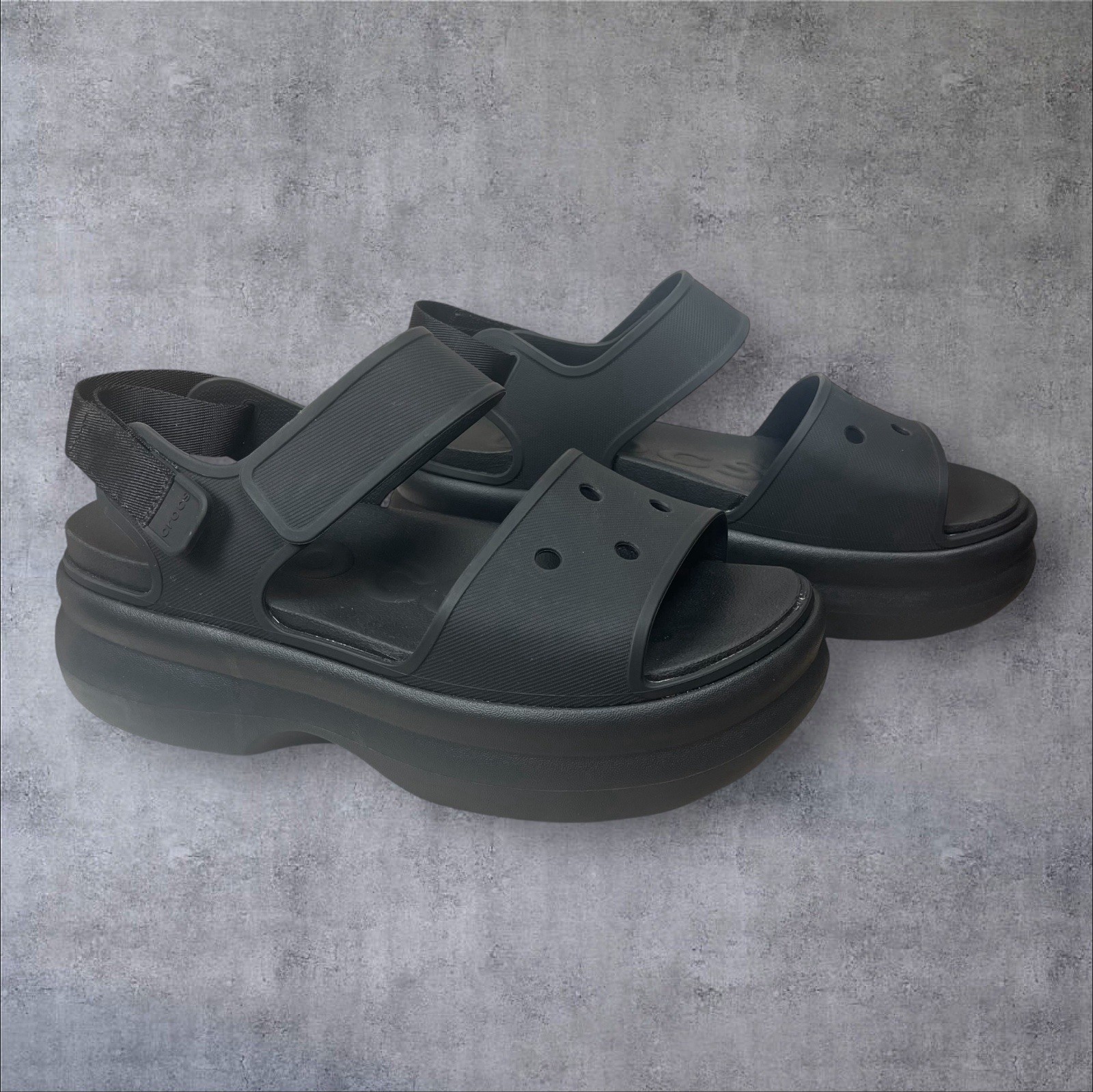 Crocs Black Soho Y Strap Platform Sandals Womens 11 Wedge Chunky Sole Beach