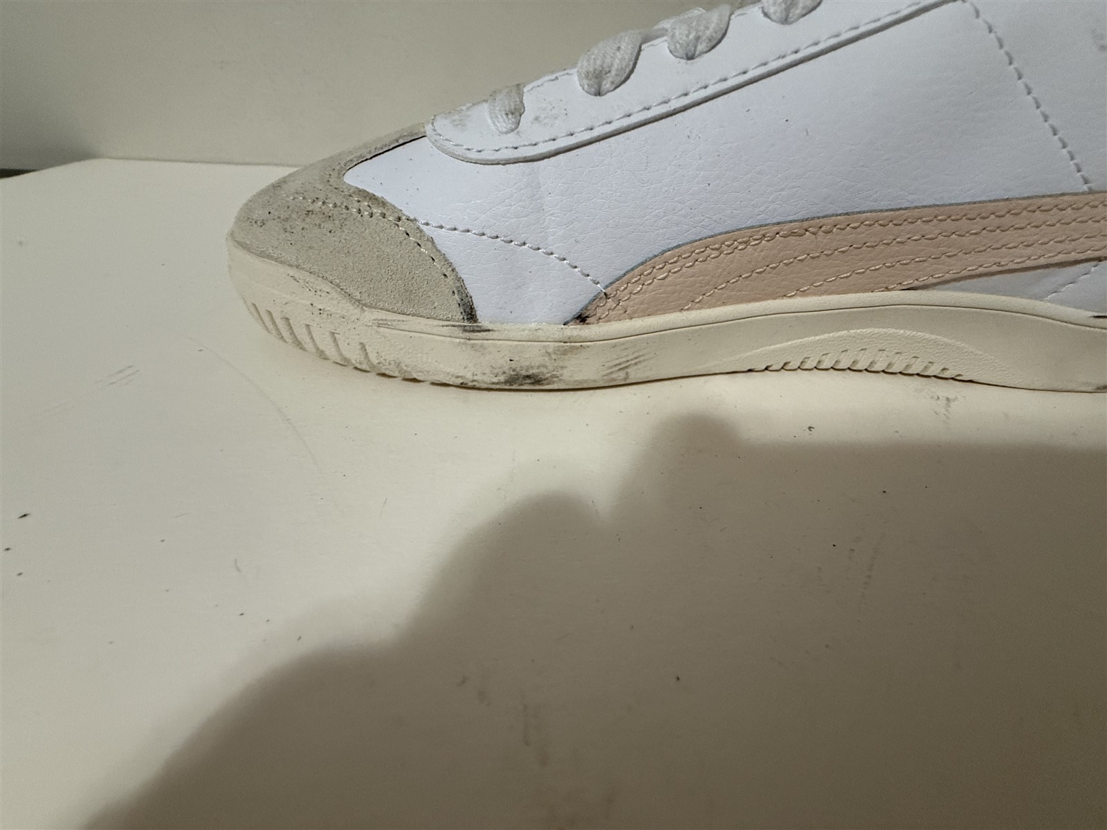 One Single Shoe Right Foot PUMA Athletic Sneaker Tennis Shoe White Women’s 7.5