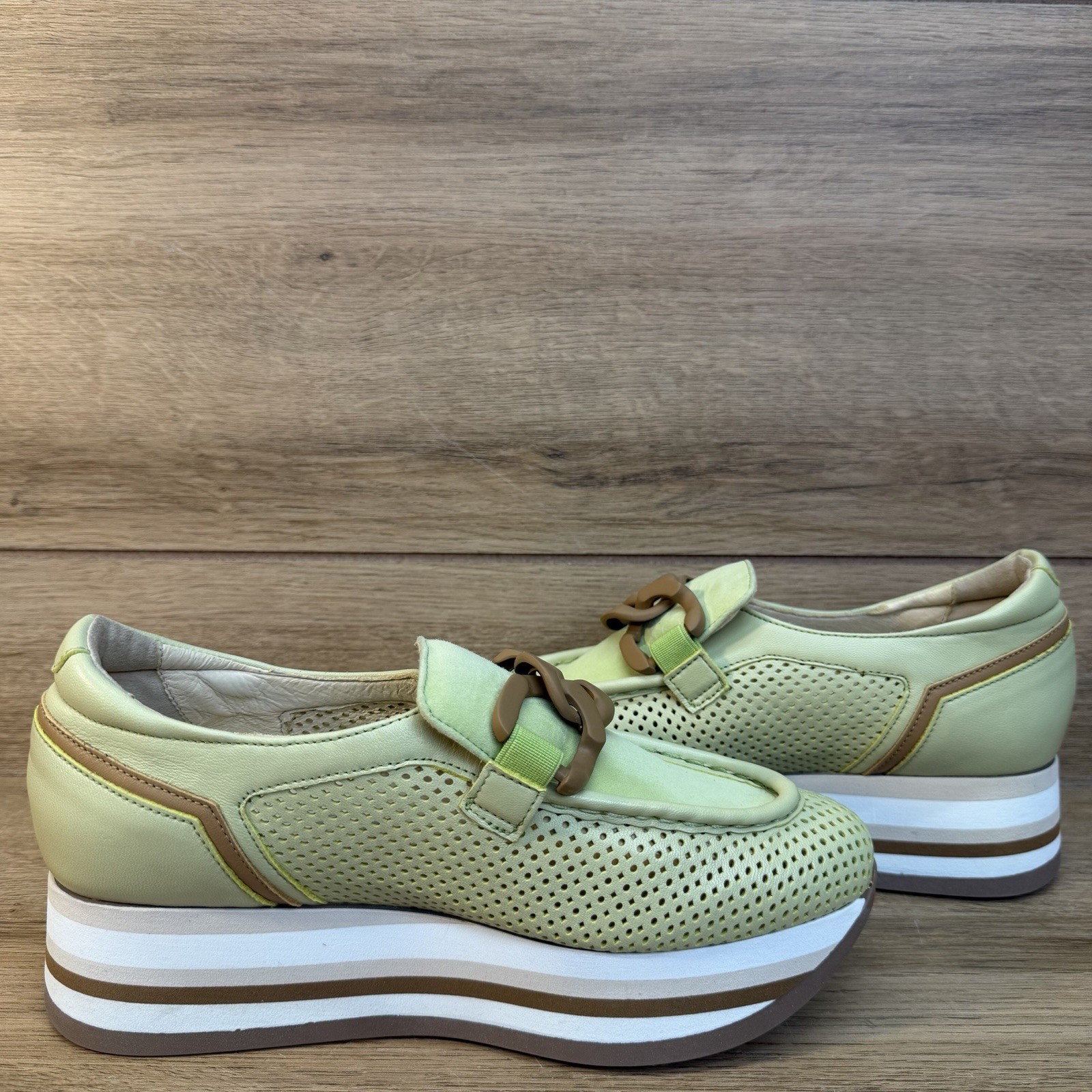Softwaves Cadie Slip On Suede Platform Shoes Sz 36 US 5.5 Chain Green $350