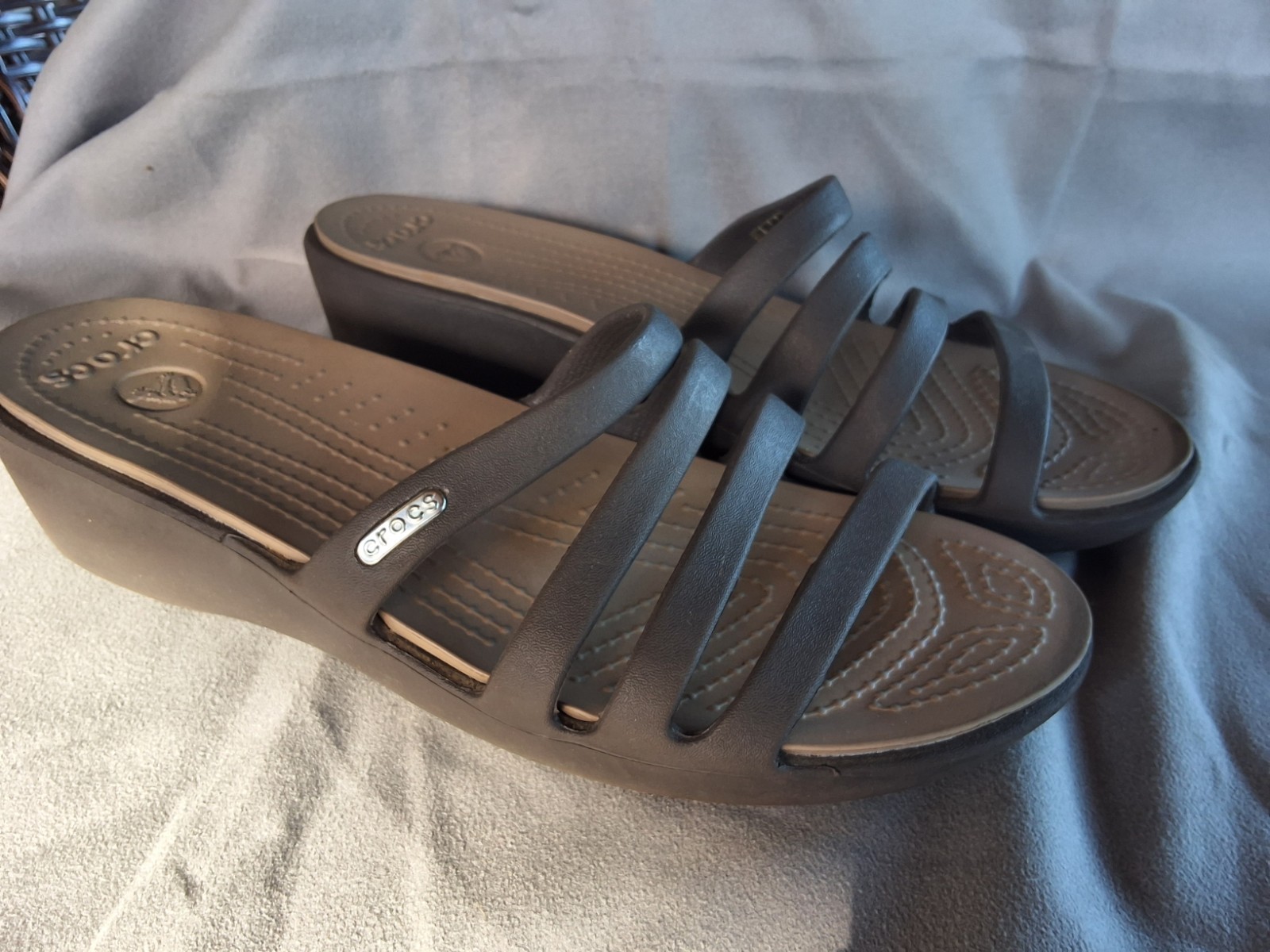 Crocs Rhonda Wedge Sandal Taupe Brown Size 10W Slip On 4 Strap Shoes