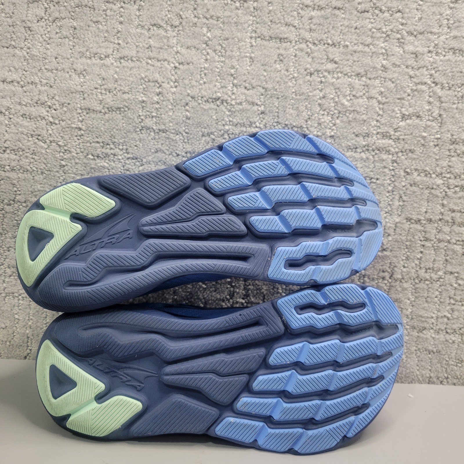 Altra Experience Flow Womens Size US 9 Blue Training Road Running Sneaker Shoes