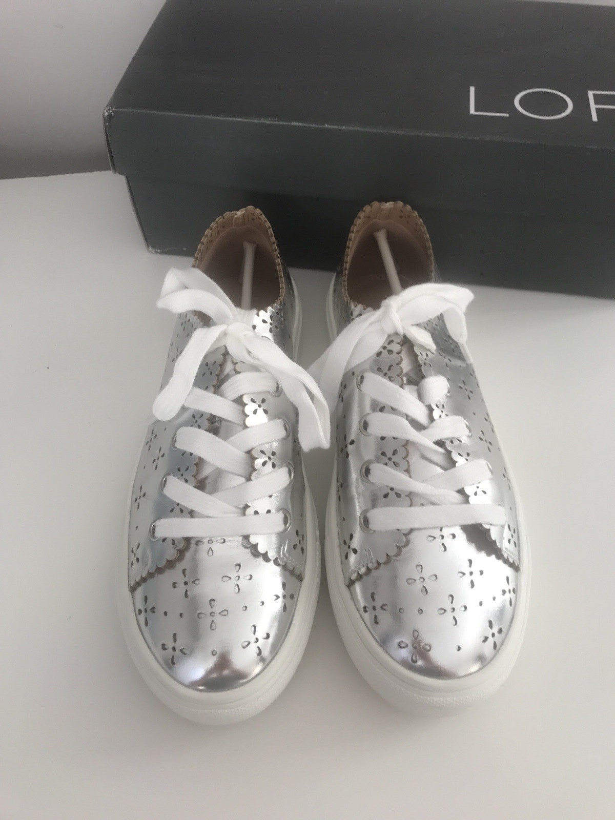 New LOFT Ann Taylor Silver Perforated Eyelet Vegan Leather Sneaker Size 5.5