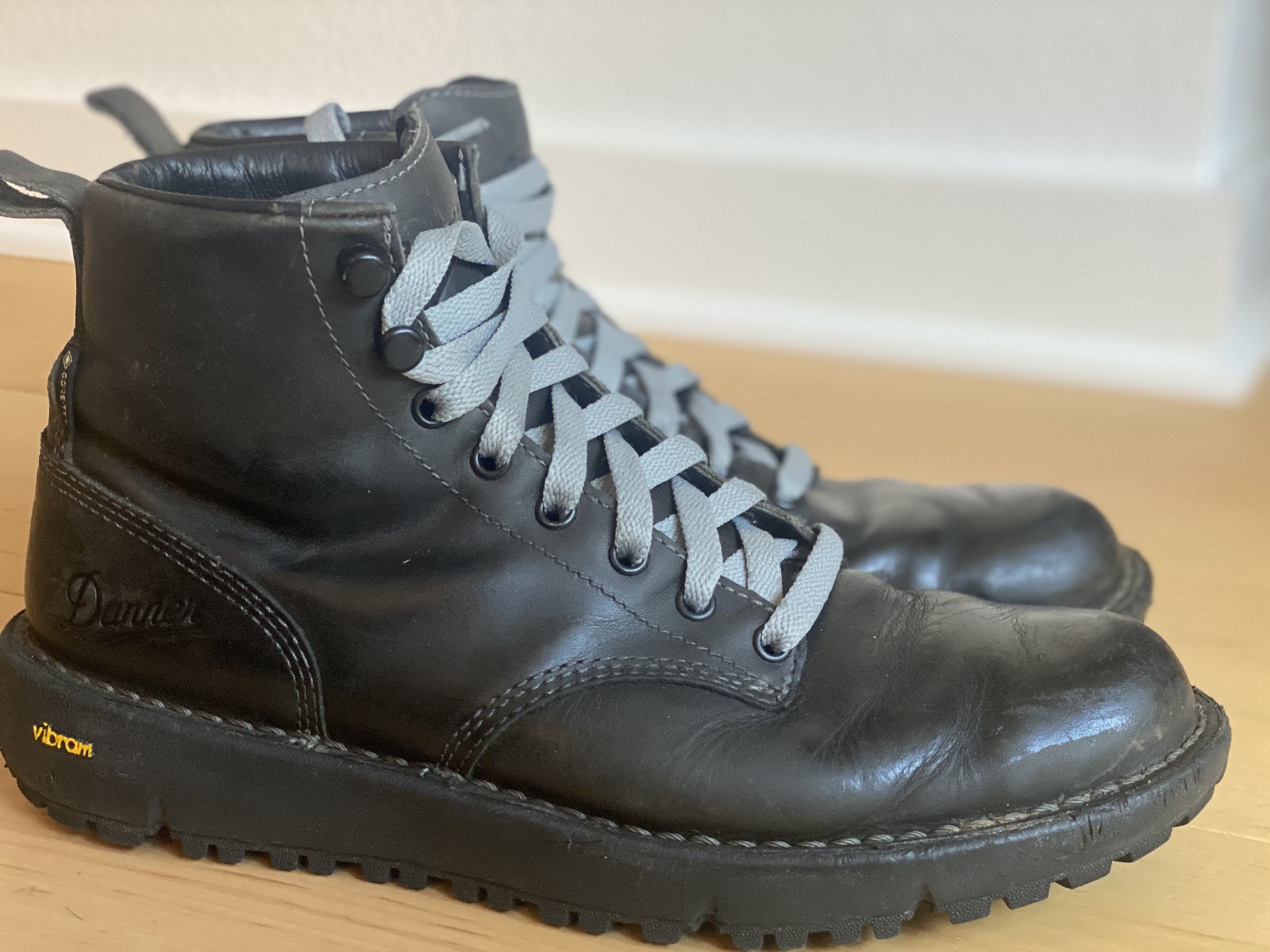 Danner Logger 917 GTX Charcoal Grey Leather Waterproof Hiking Boots Women’s 8