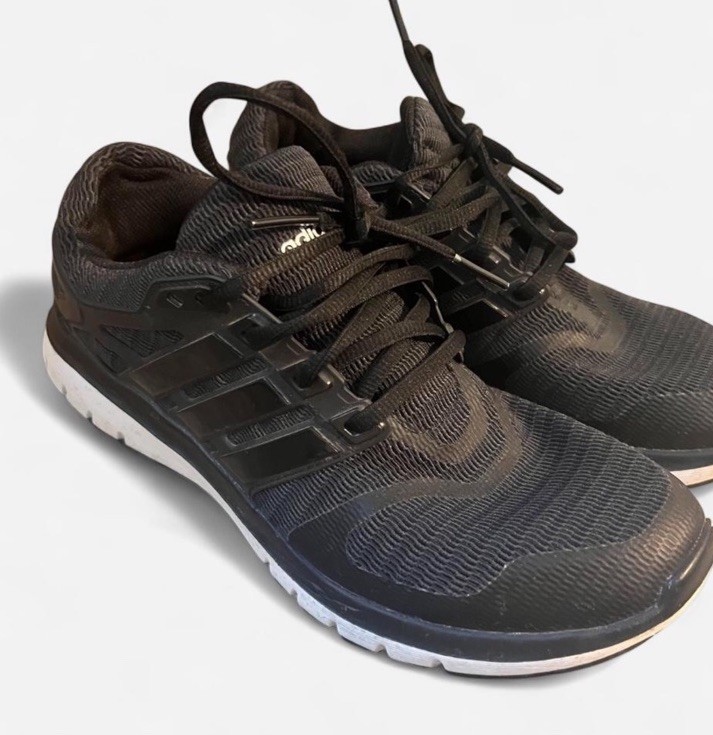 adidas Cloudfoam Men’s Black/White Lace-Up Low Top Sneakers Rubber Outsole
