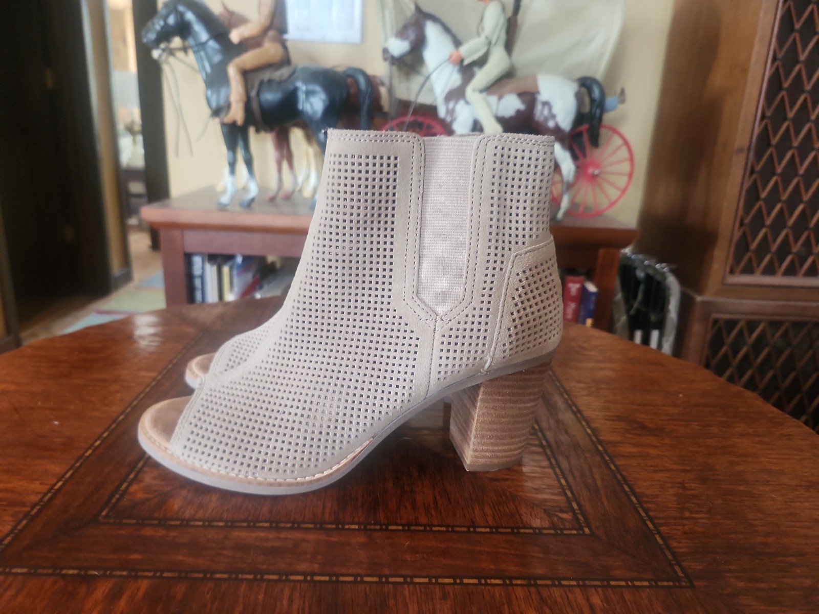 Toms Majorca Peep Toe Perforated Heel Ankle Shoes 7.5