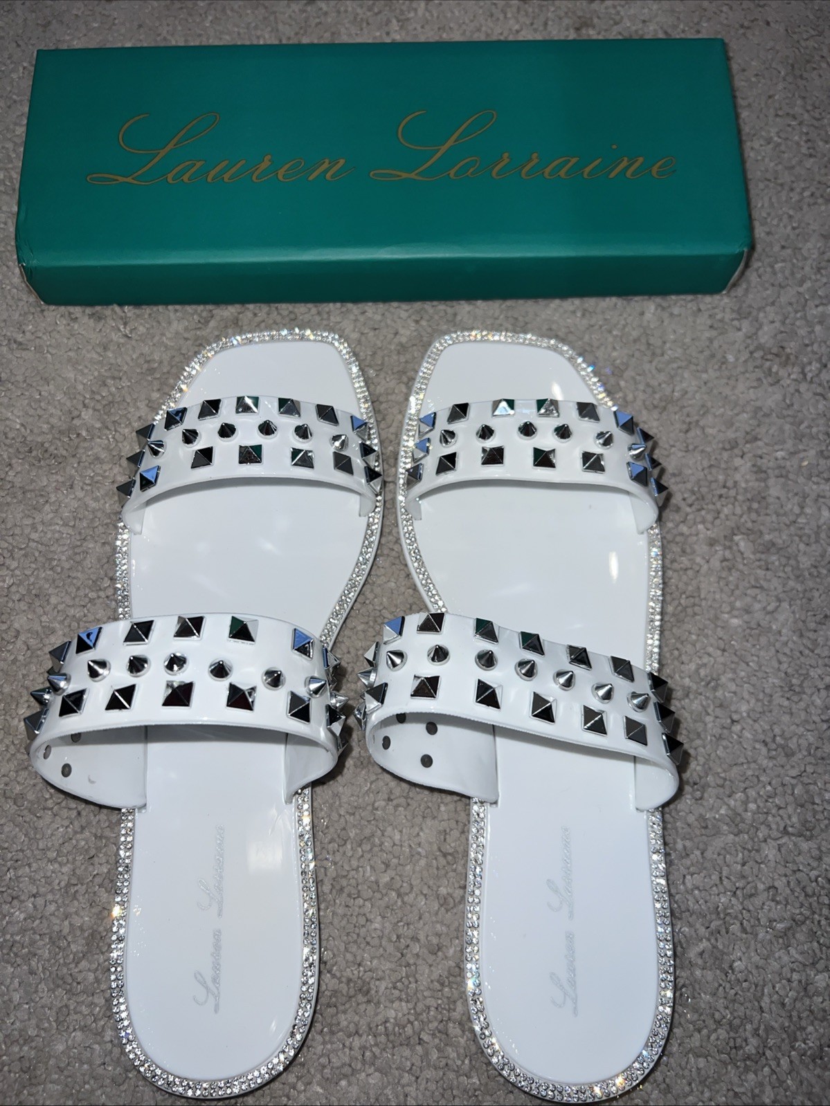 Lauren Lorraine Steel studs Rhinestones Patent White Leather Slides Size 9 NIB