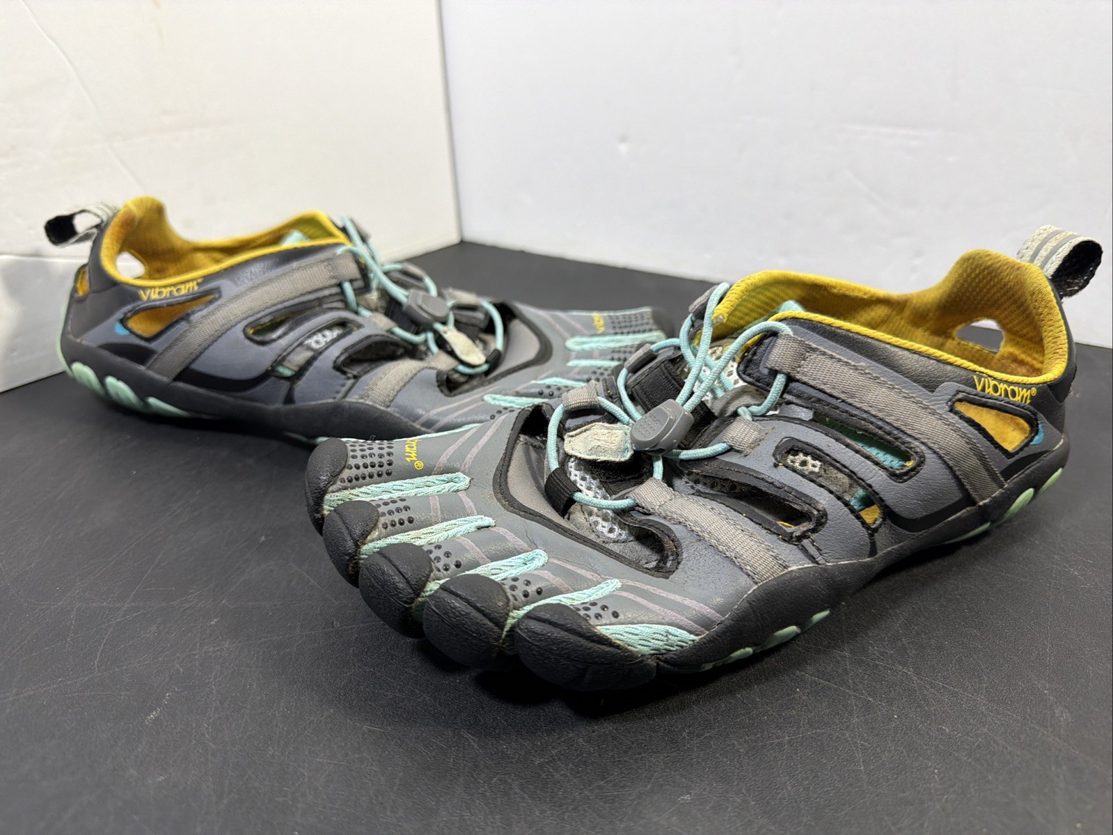 Vibram FiveFingers Running Shoes Barefoot Womens 8.5-9 Euro 40 13w4304 Outdoors