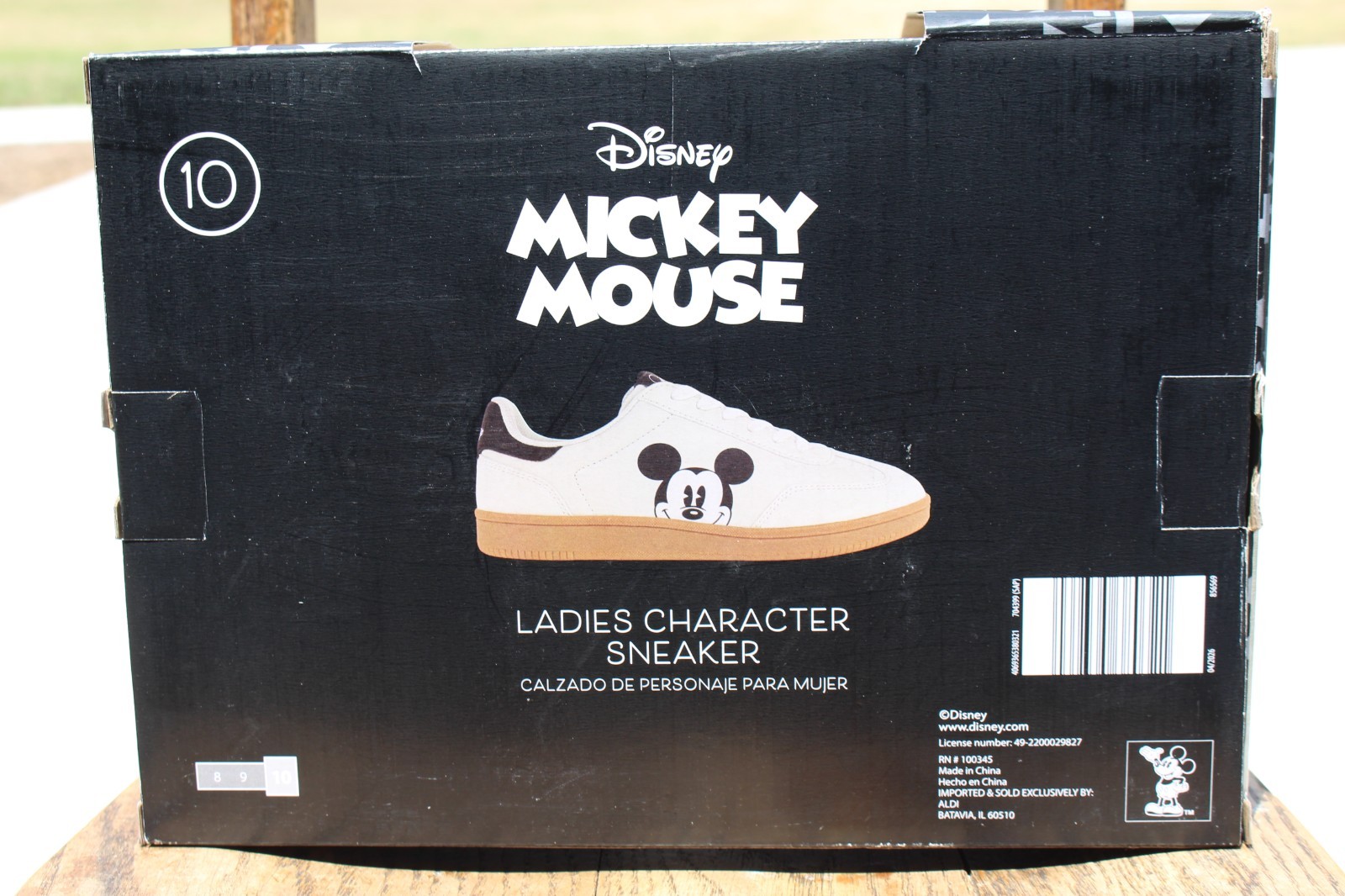 Disney Mickey Mouse Women’s Character Sneakers Size 10 NWT!