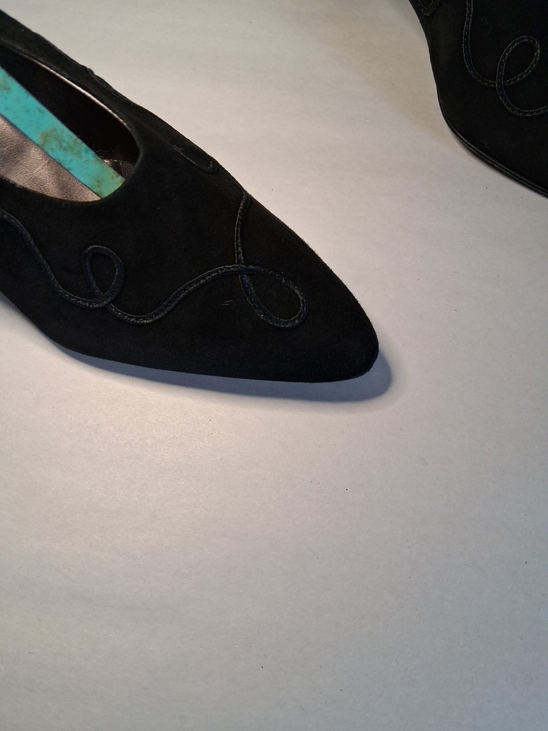 Peter Fox Size 7.5 B Black Suede Flare Heel Pumps Ribbon Ropeing