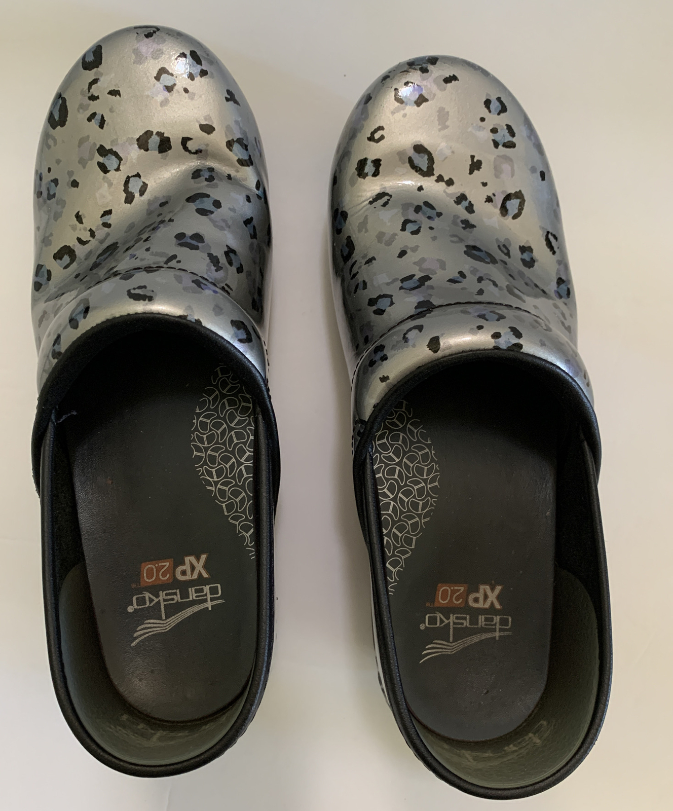 Dansko XP 20 Silver Black Clogs Comfort Shoes 38 US Size 7.5 Or 8 SEE PHOTOS