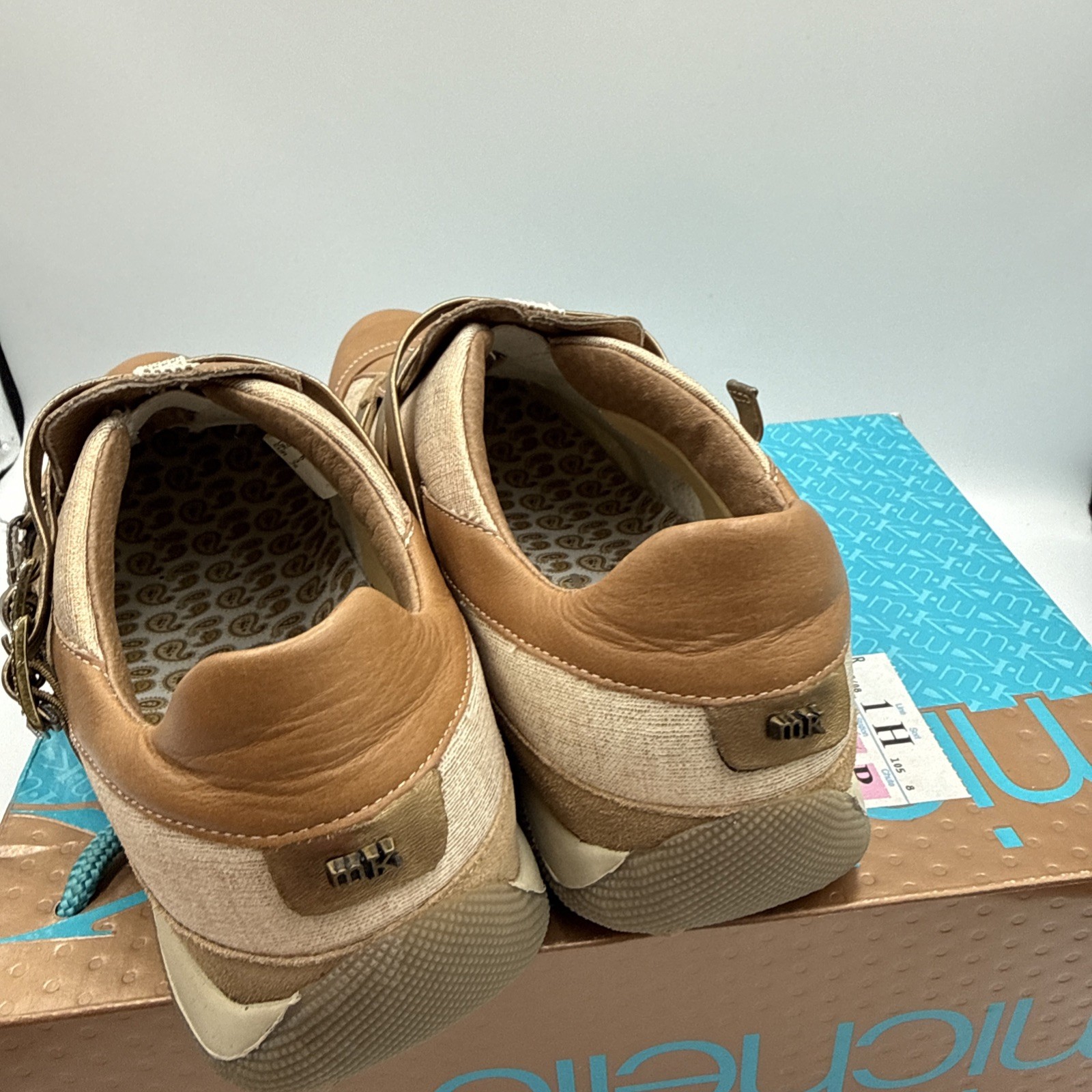 Michelle K Sport Women’s Sz 6 Brown Gold Leather Lace Up Athletic Shoes Moxie